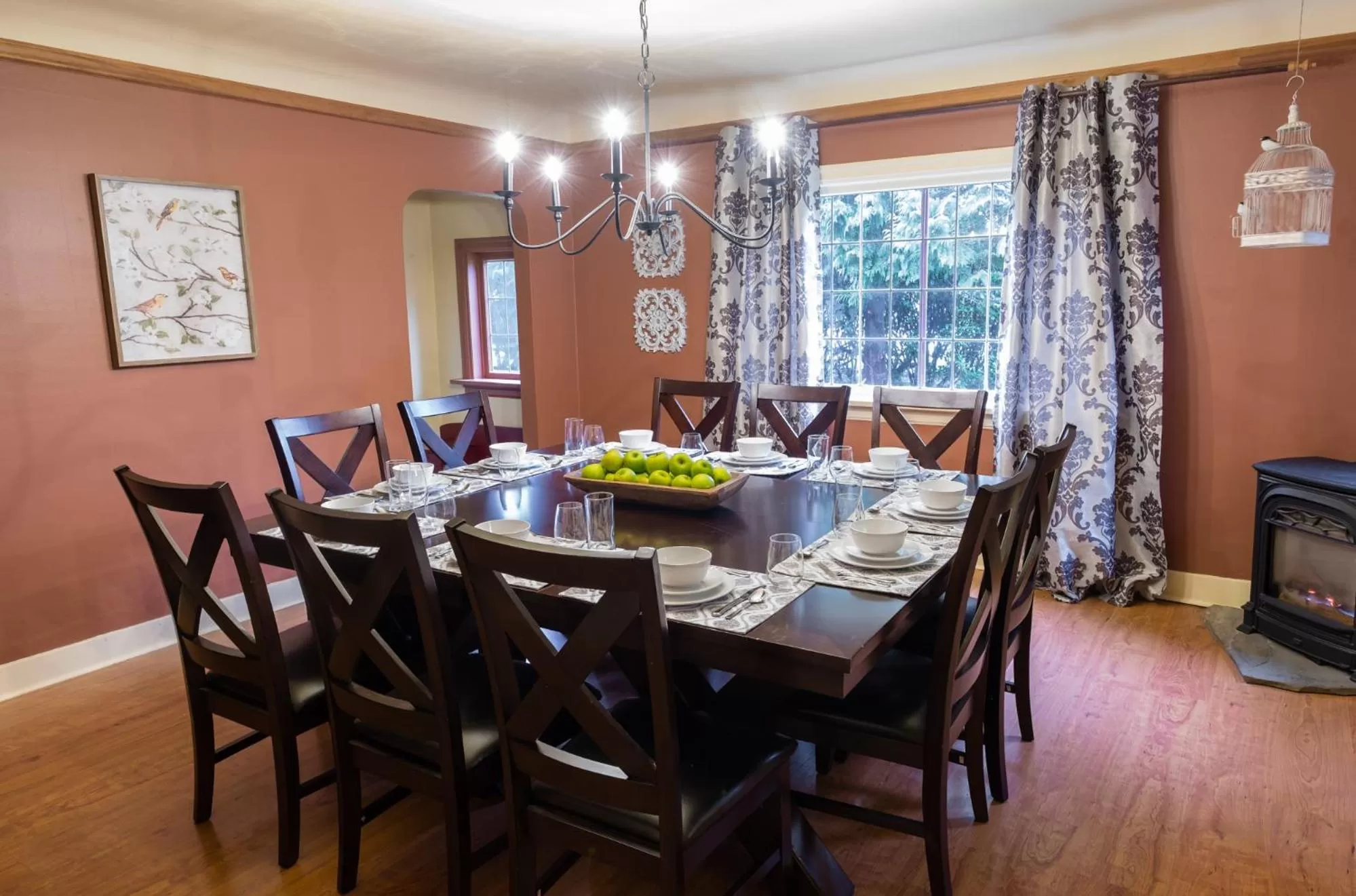 Dining area in Bramblebank Cottages