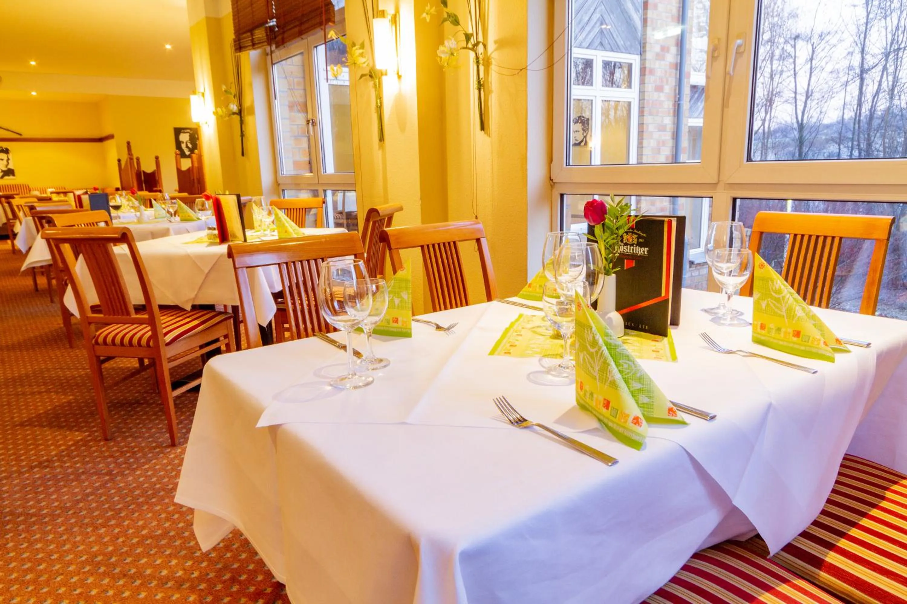 Restaurant/places to eat in Quick Hotel Dresden West
