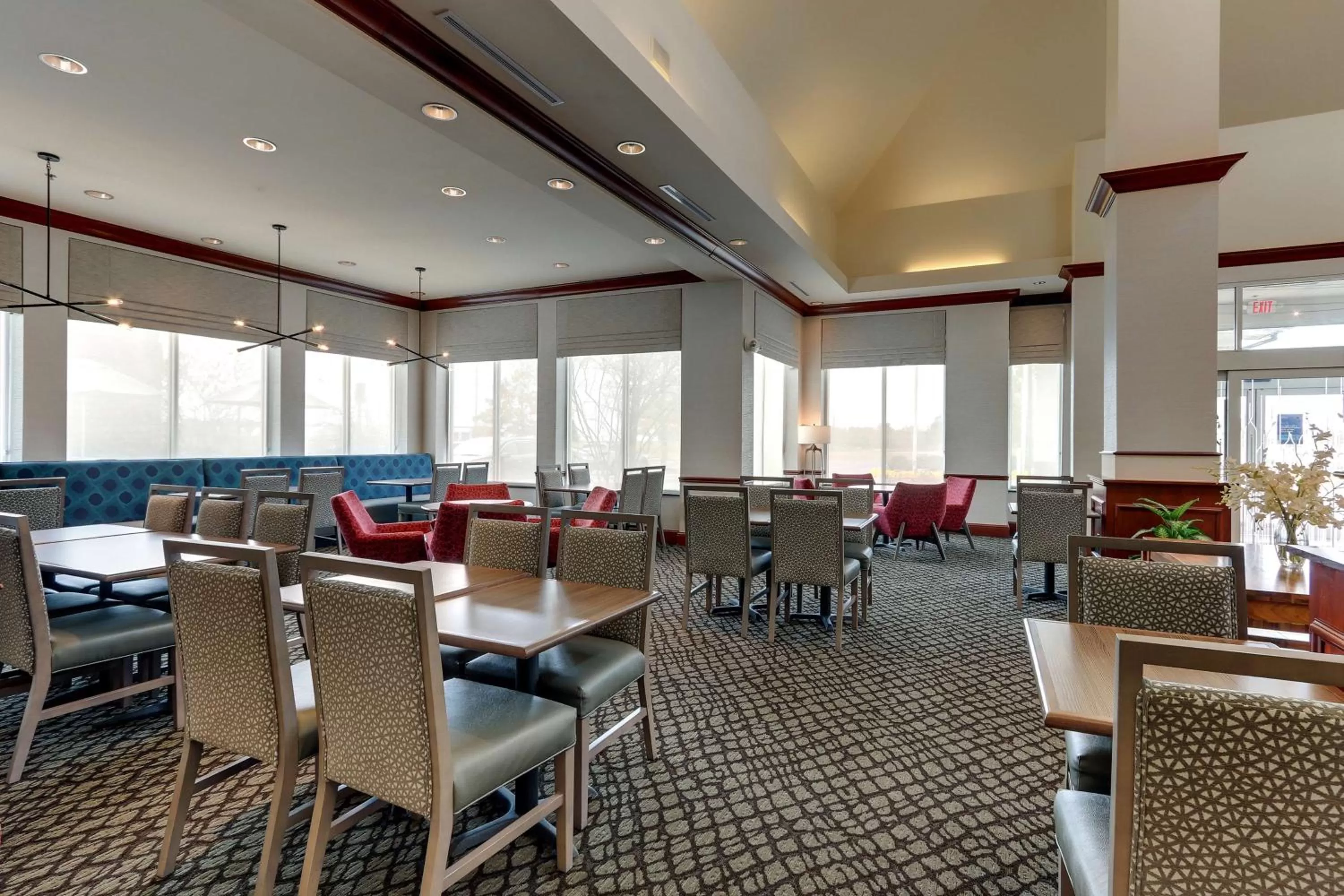 Restaurant/places to eat in Hilton Garden Inn Indianapolis Airport
