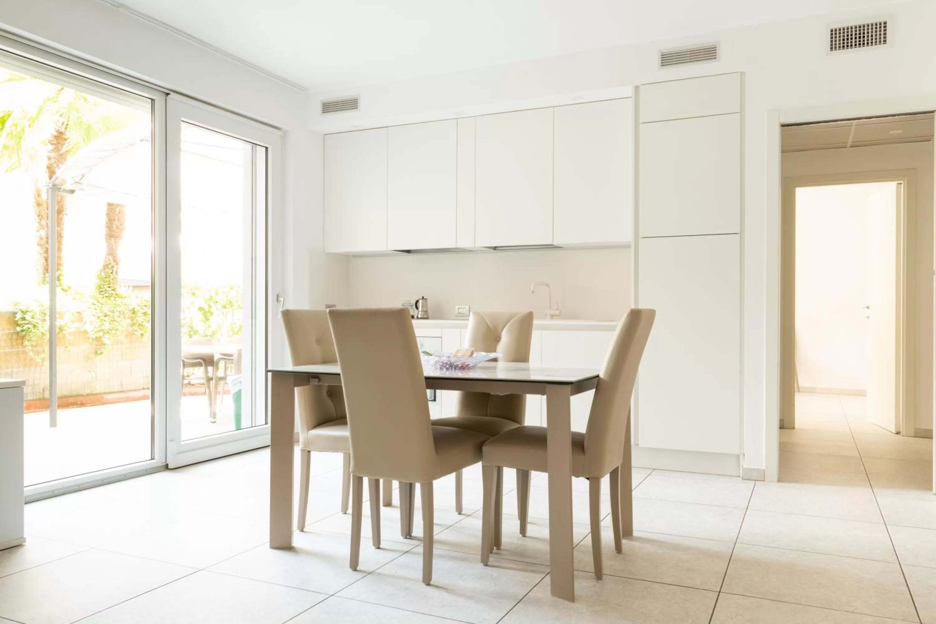 Kitchen or kitchenette in Yachting Residence