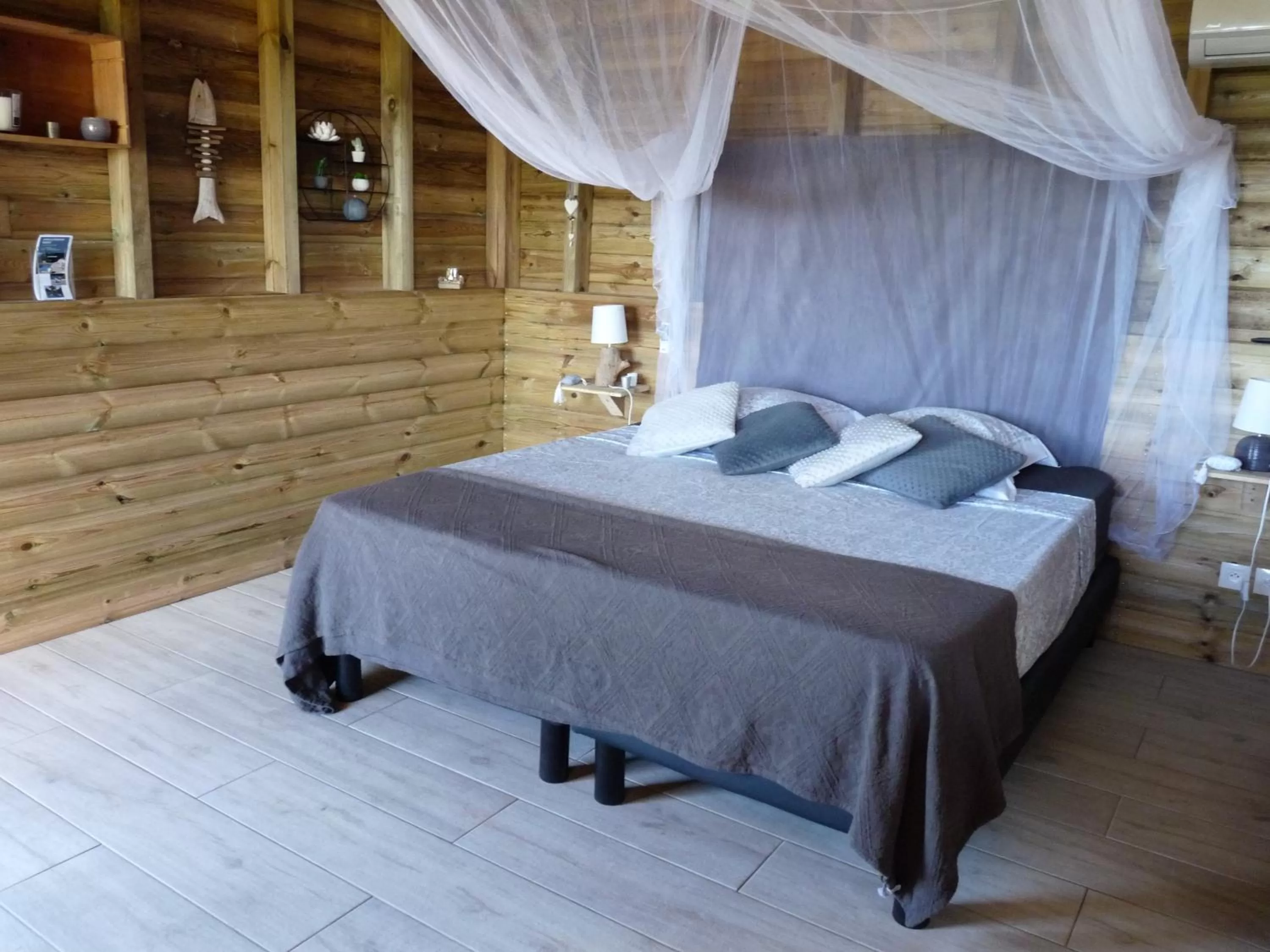 Bedroom, Bed in BUNGALOW La Tortue Bleue