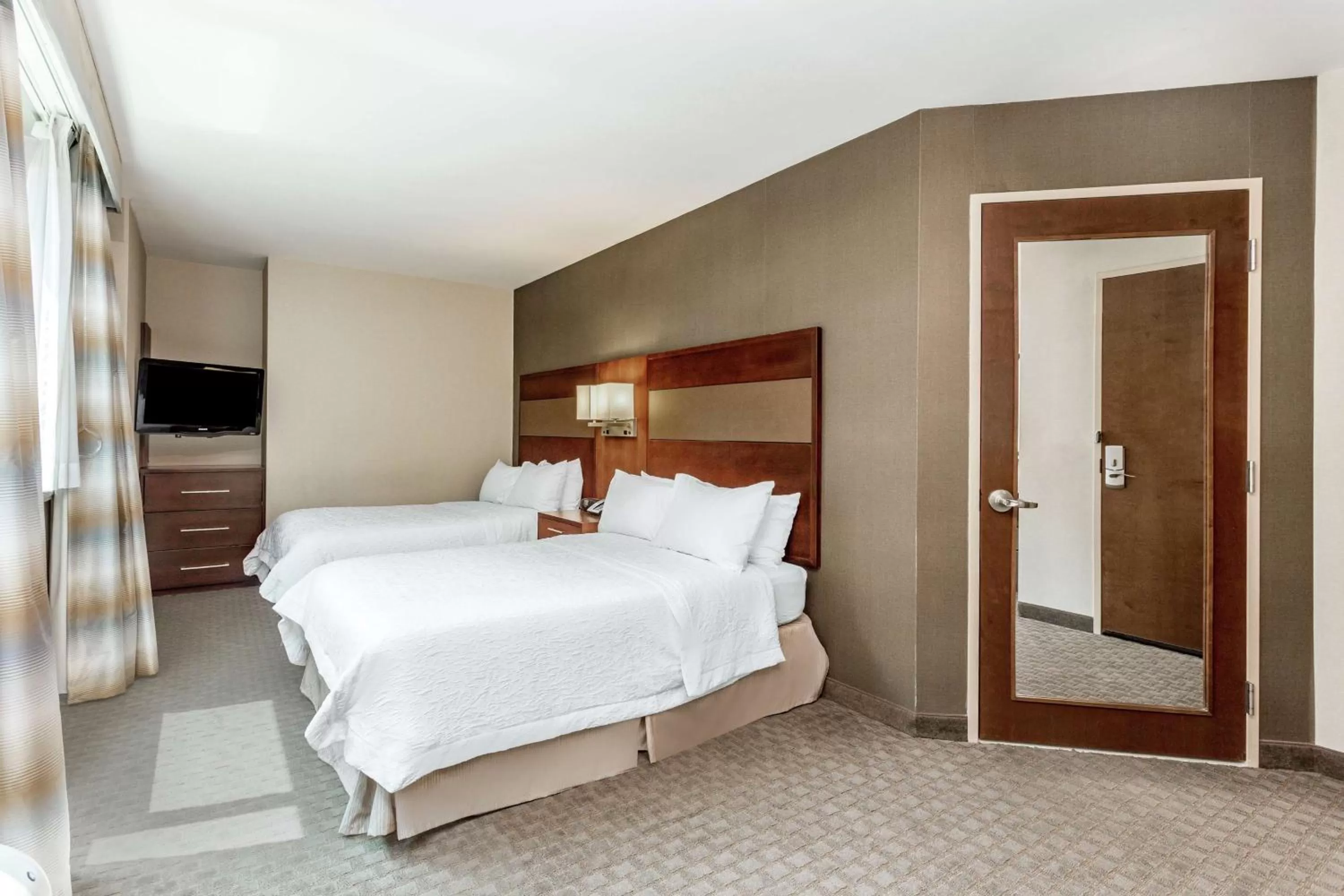 Bedroom, Bed in Hampton Inn Manhattan Grand Central