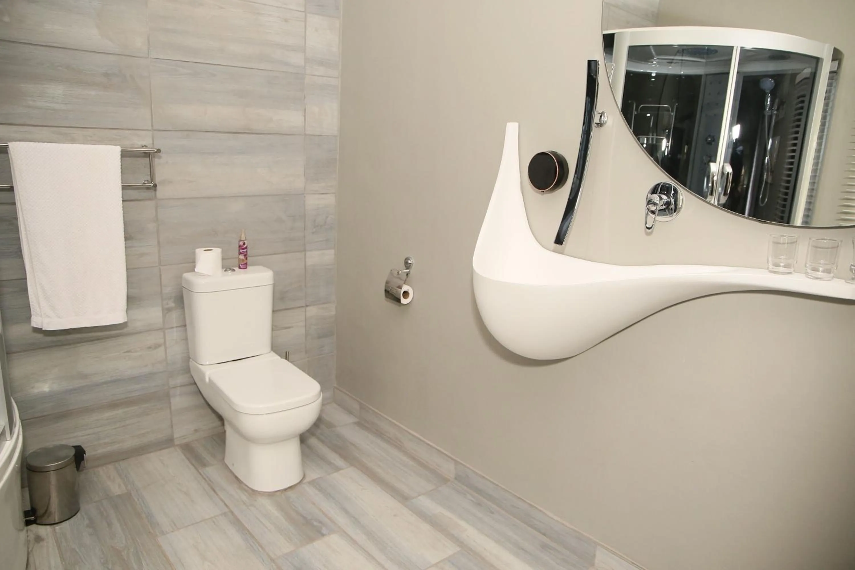 Moonriver Guesthouse