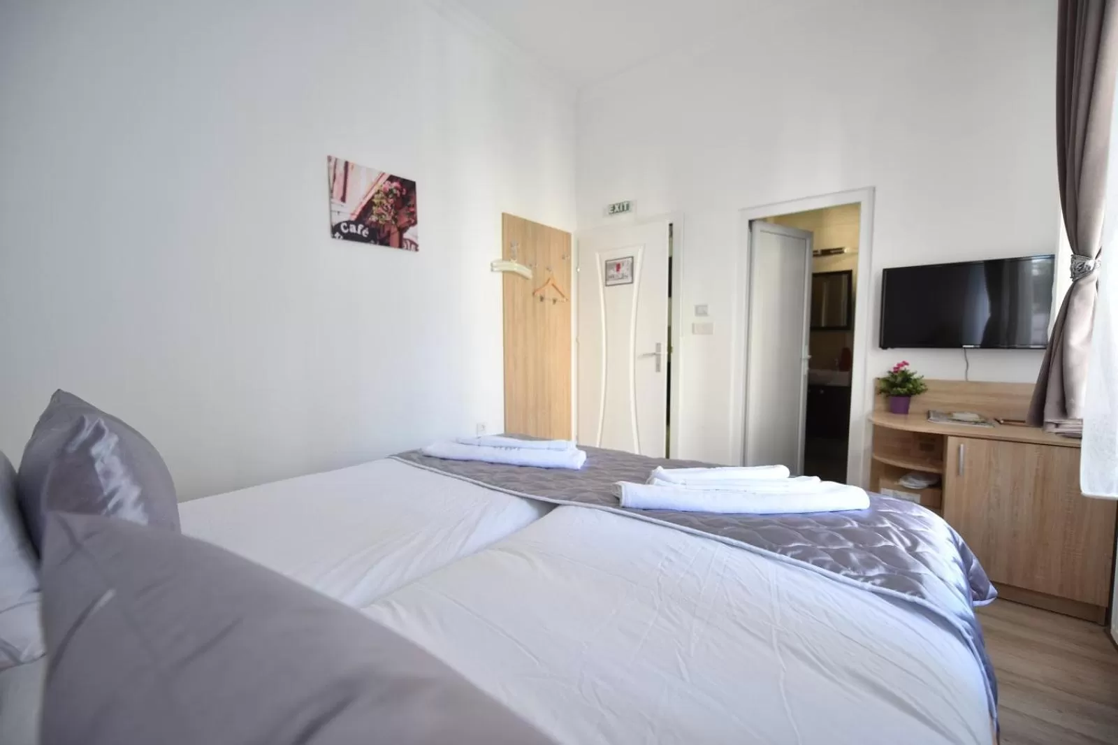 Bed in Villa Nina Hotel & Lounge bar