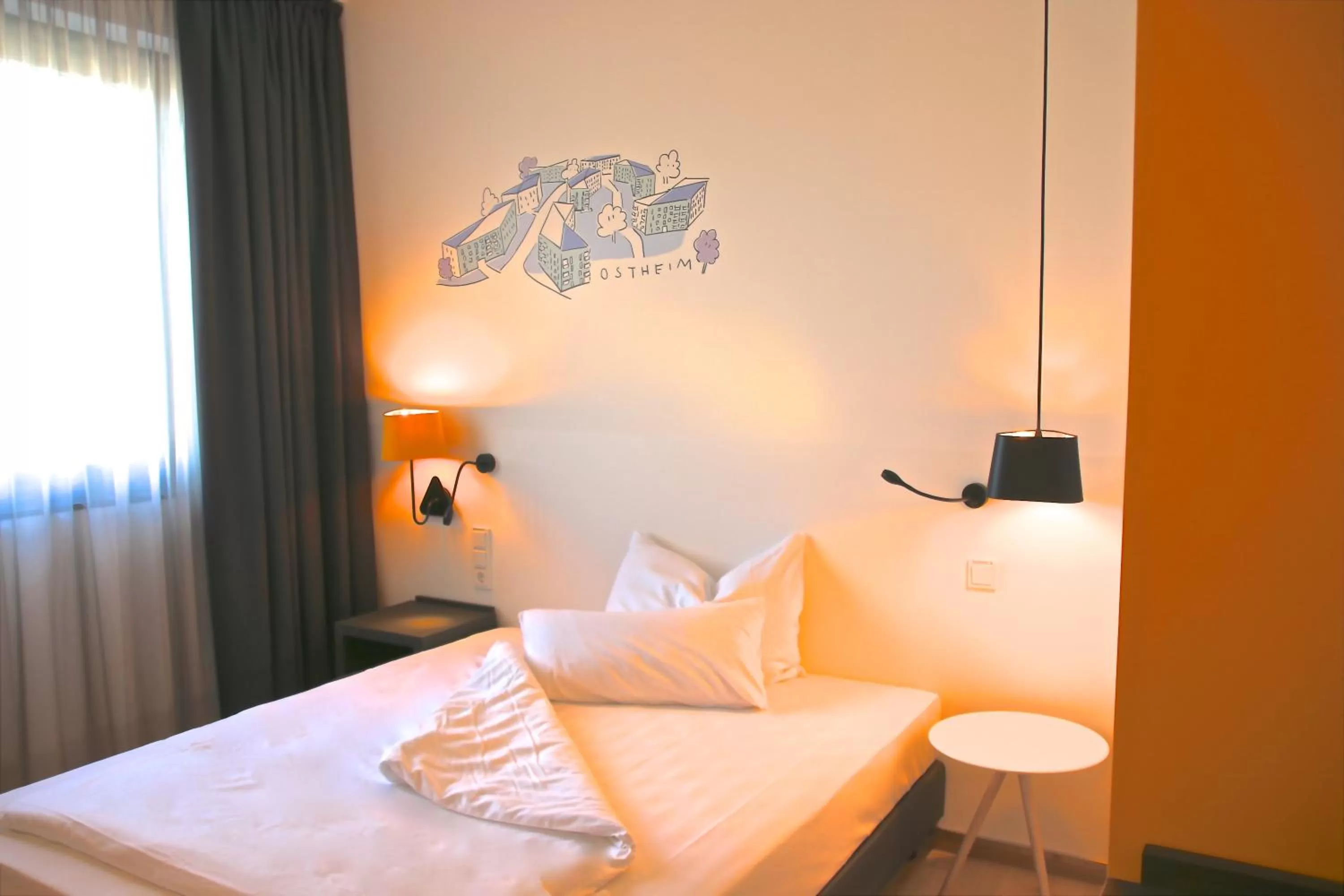 Photo of the whole room, Bed in Hotel im LESKANPark