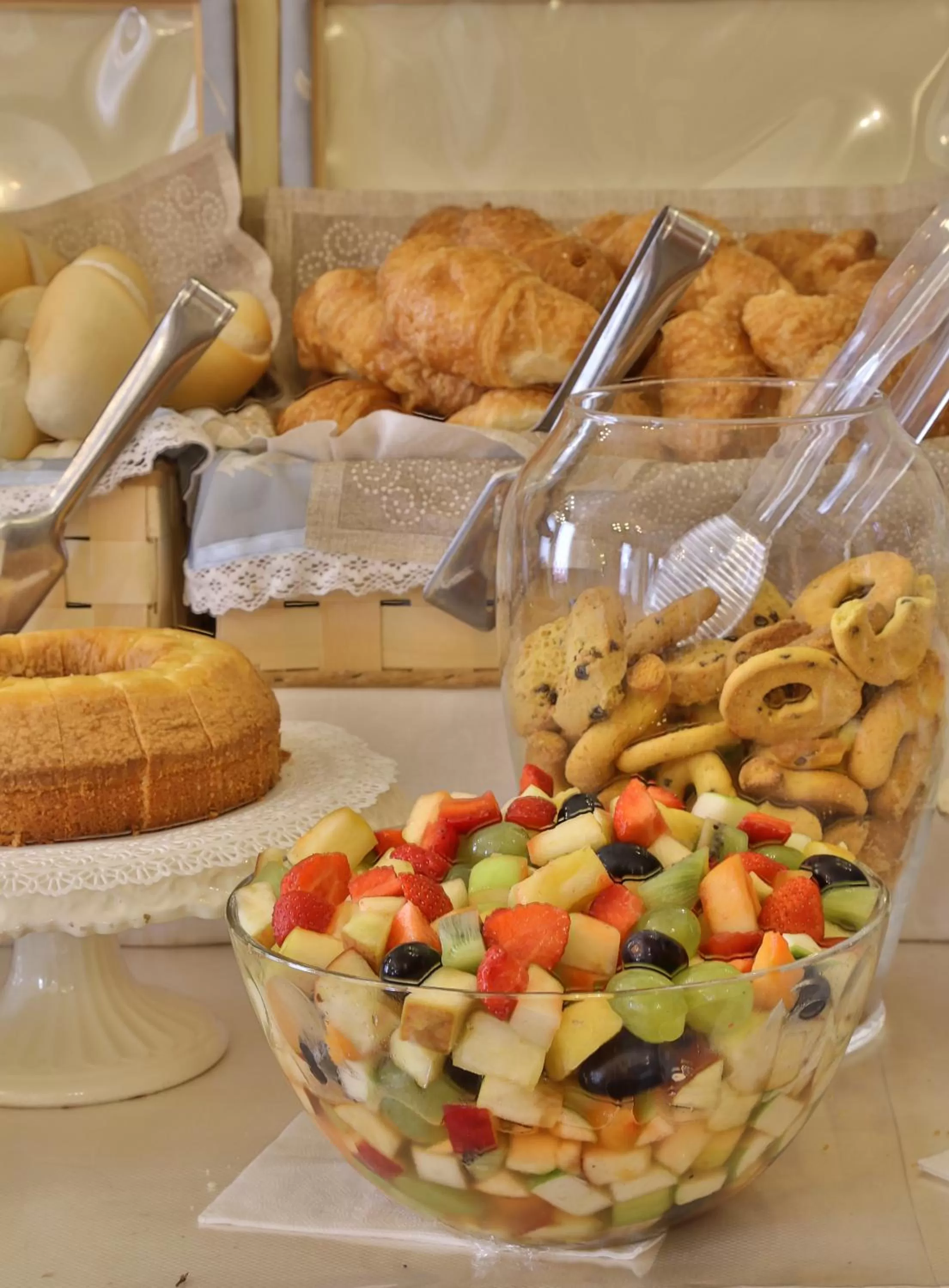 Restaurant/places to eat in Hotel Arlecchino