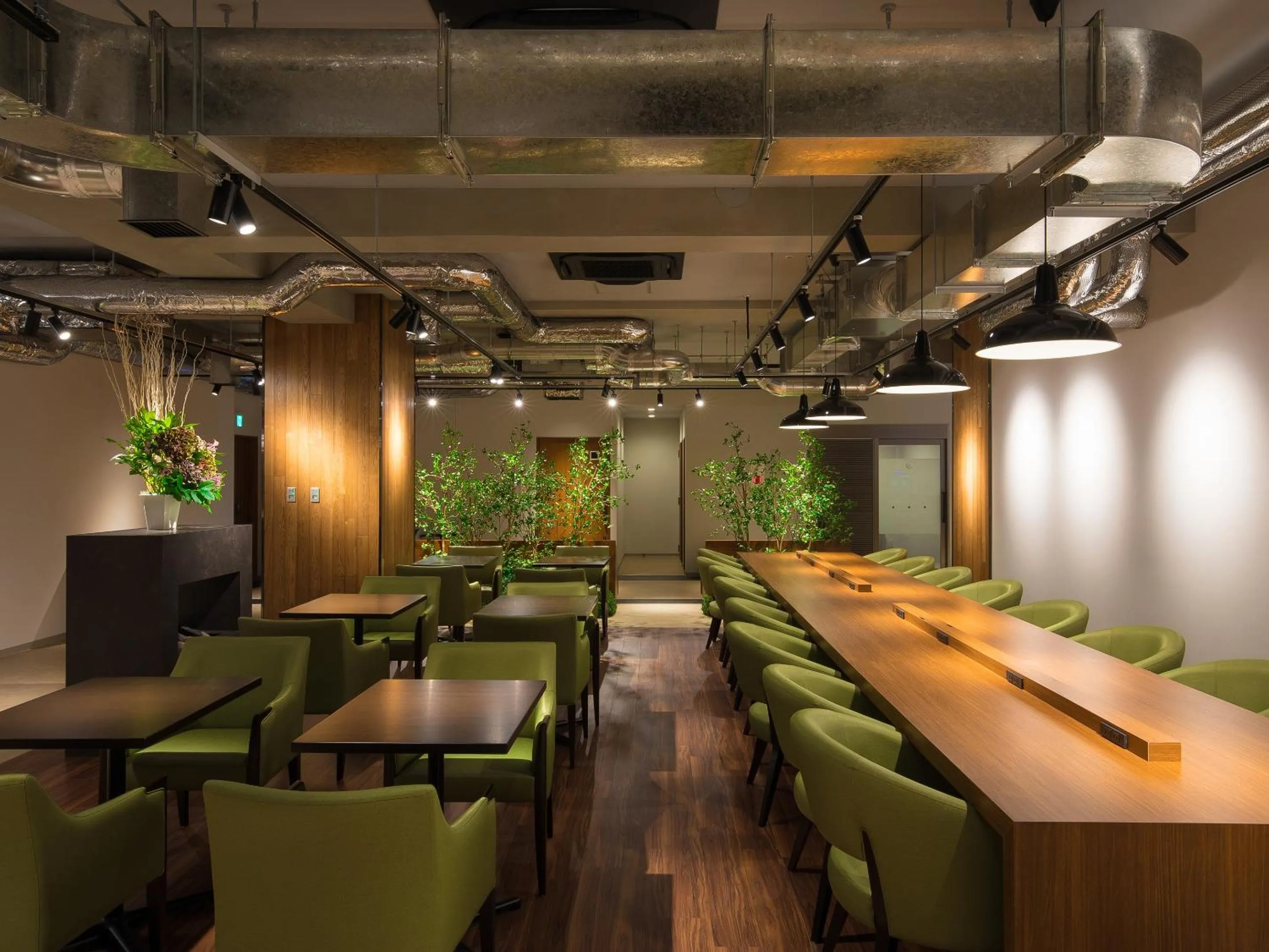 Communal lounge/ TV room in Gardens Cabin