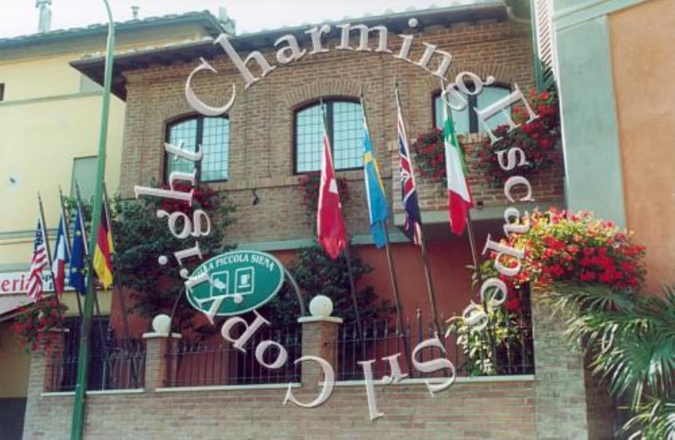 Facade/entrance, Property Logo/Sign in Villa Piccola Siena