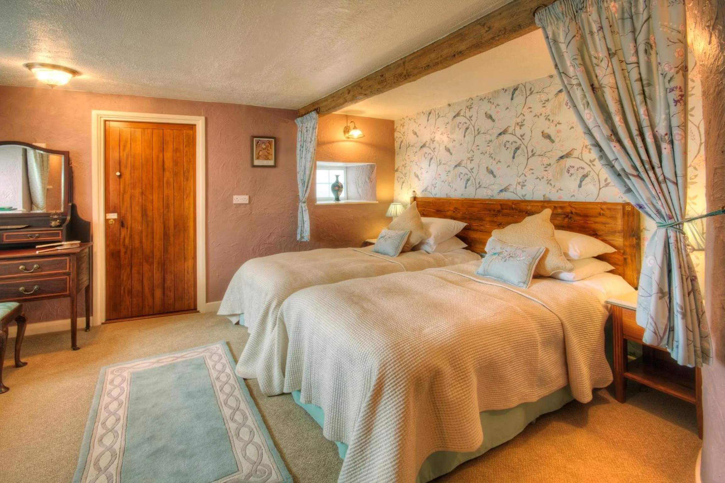 Bedroom, Bed in Tinhay Mill