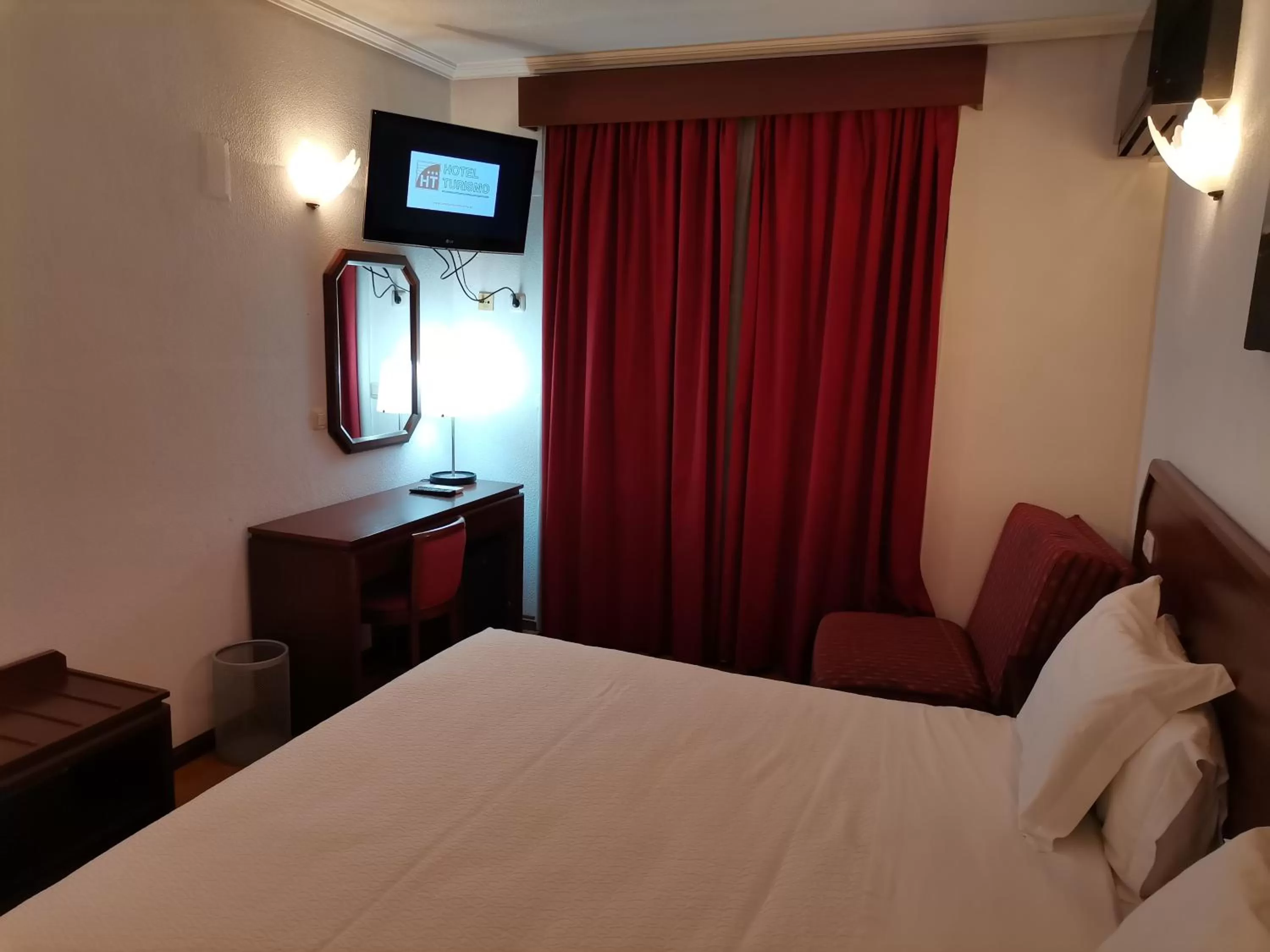 Bed in Hotel Turismo Miranda