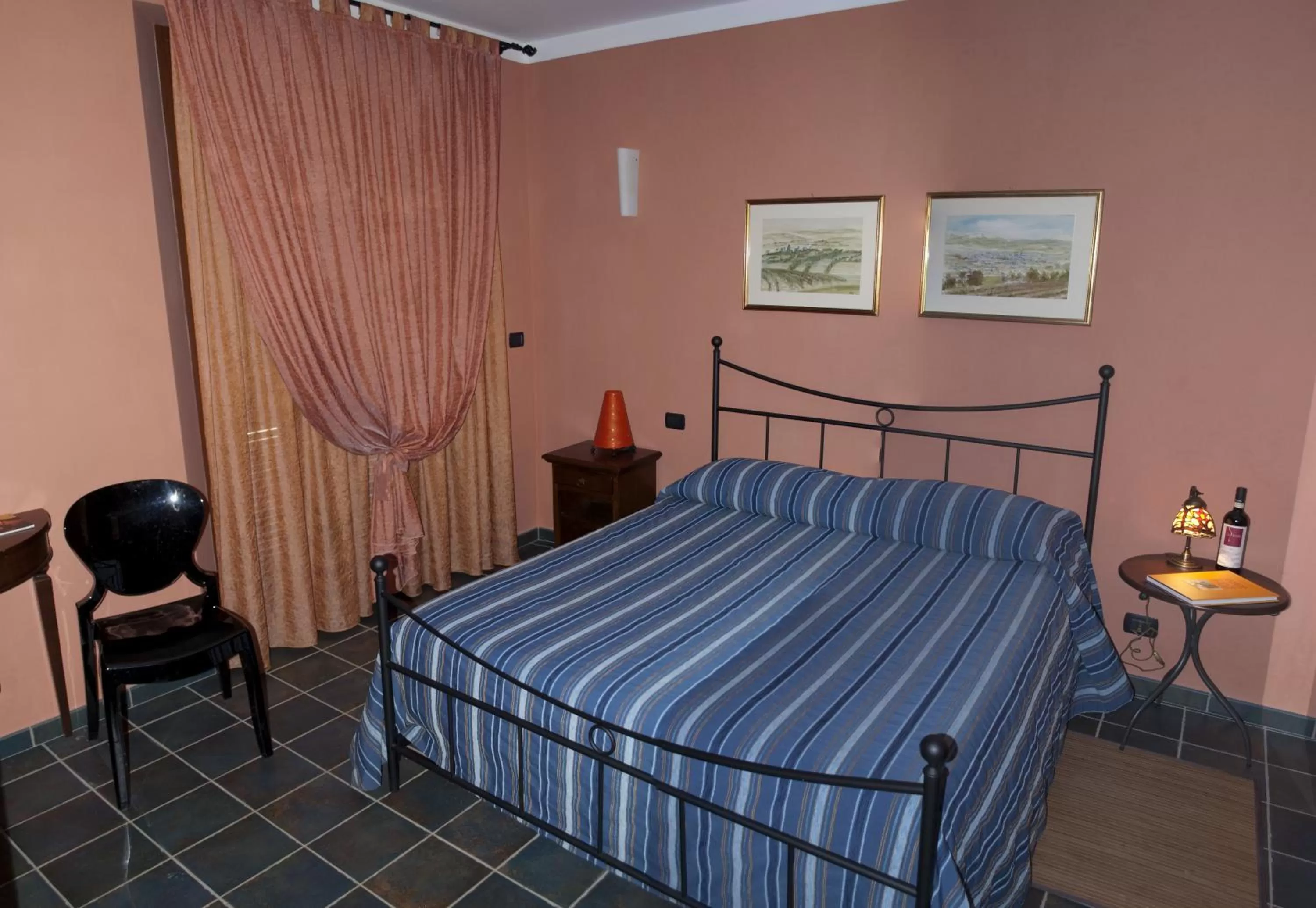 Bed in B&B l'Angolo di Rosina con ristorante