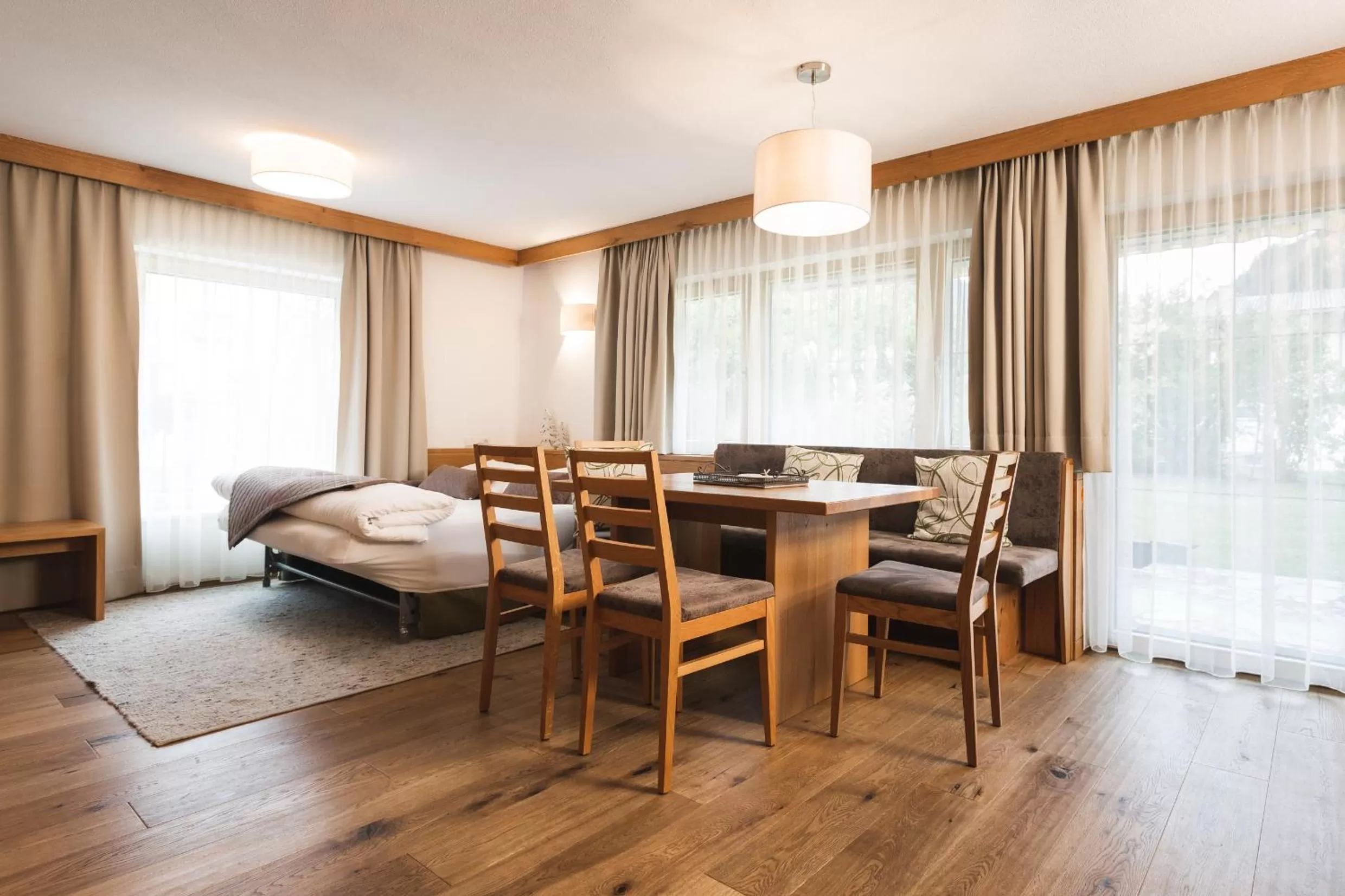 Photo of the whole room, Dining Area in Hotel Enzian