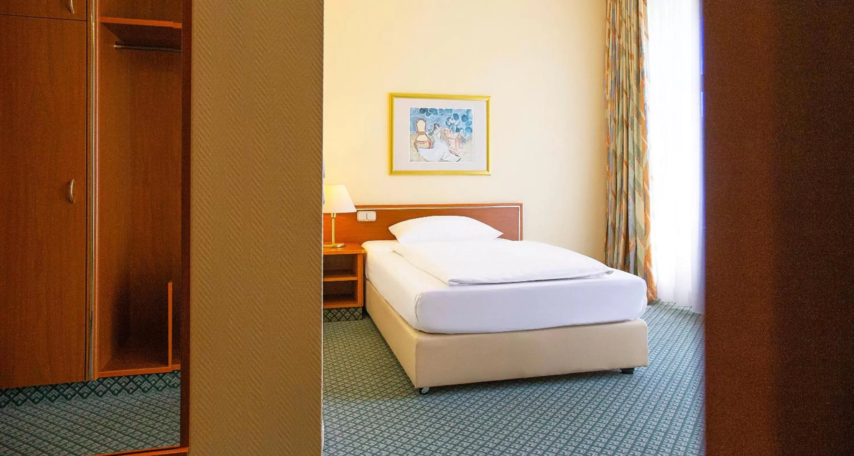 Bed in Victor's Residenz-Hotel Gera