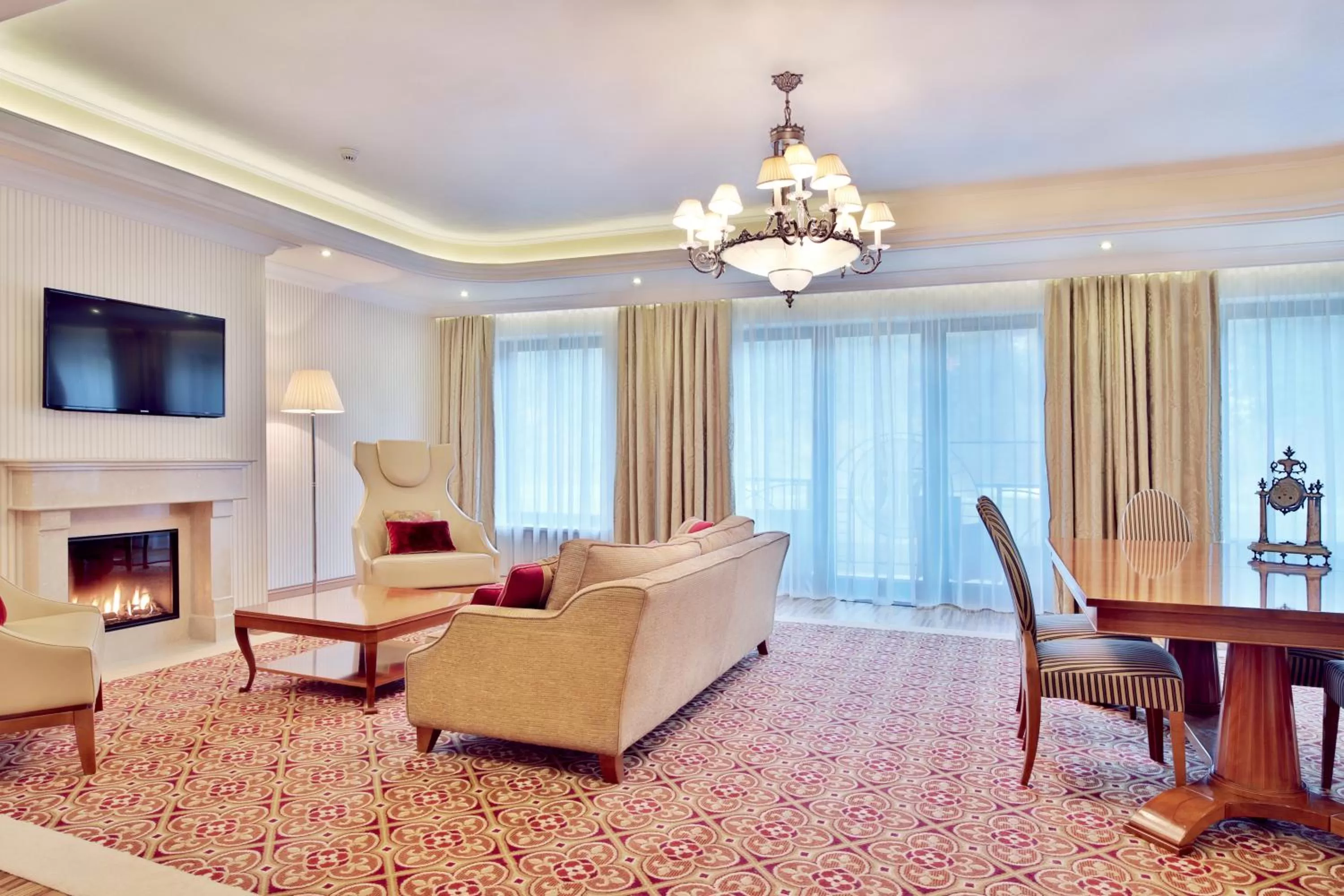 TV and multimedia in Retro Riverside Wellness Resort