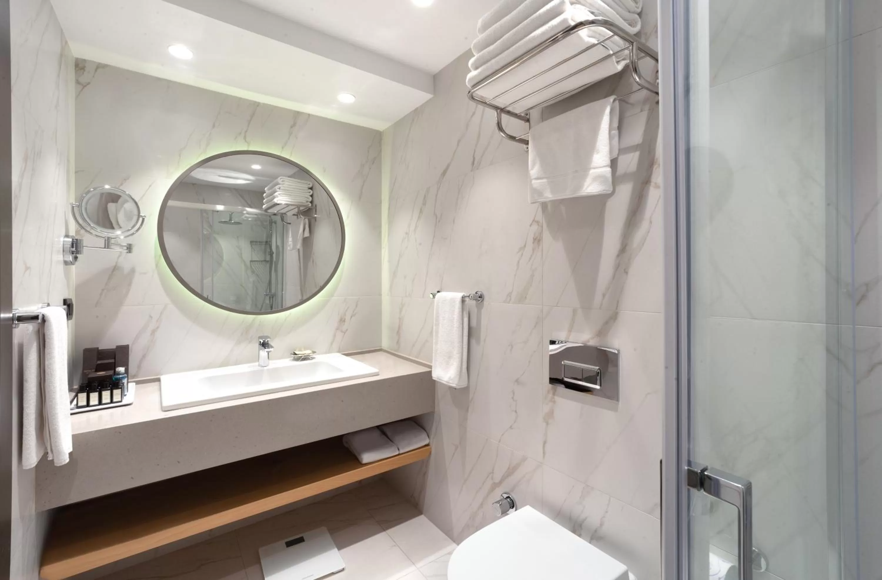 Toilet in Mula Hotel