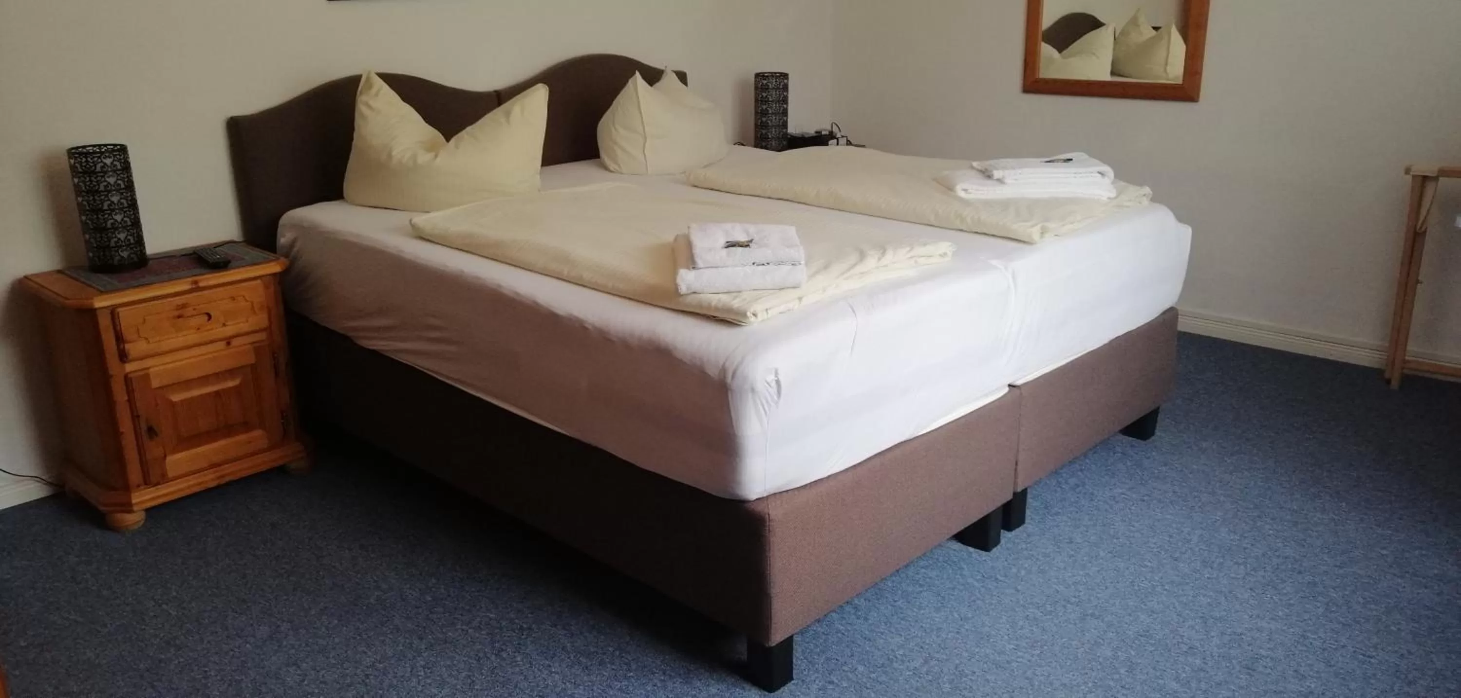 Bed in Hotel Holsteinische Schweiz am Dieksee