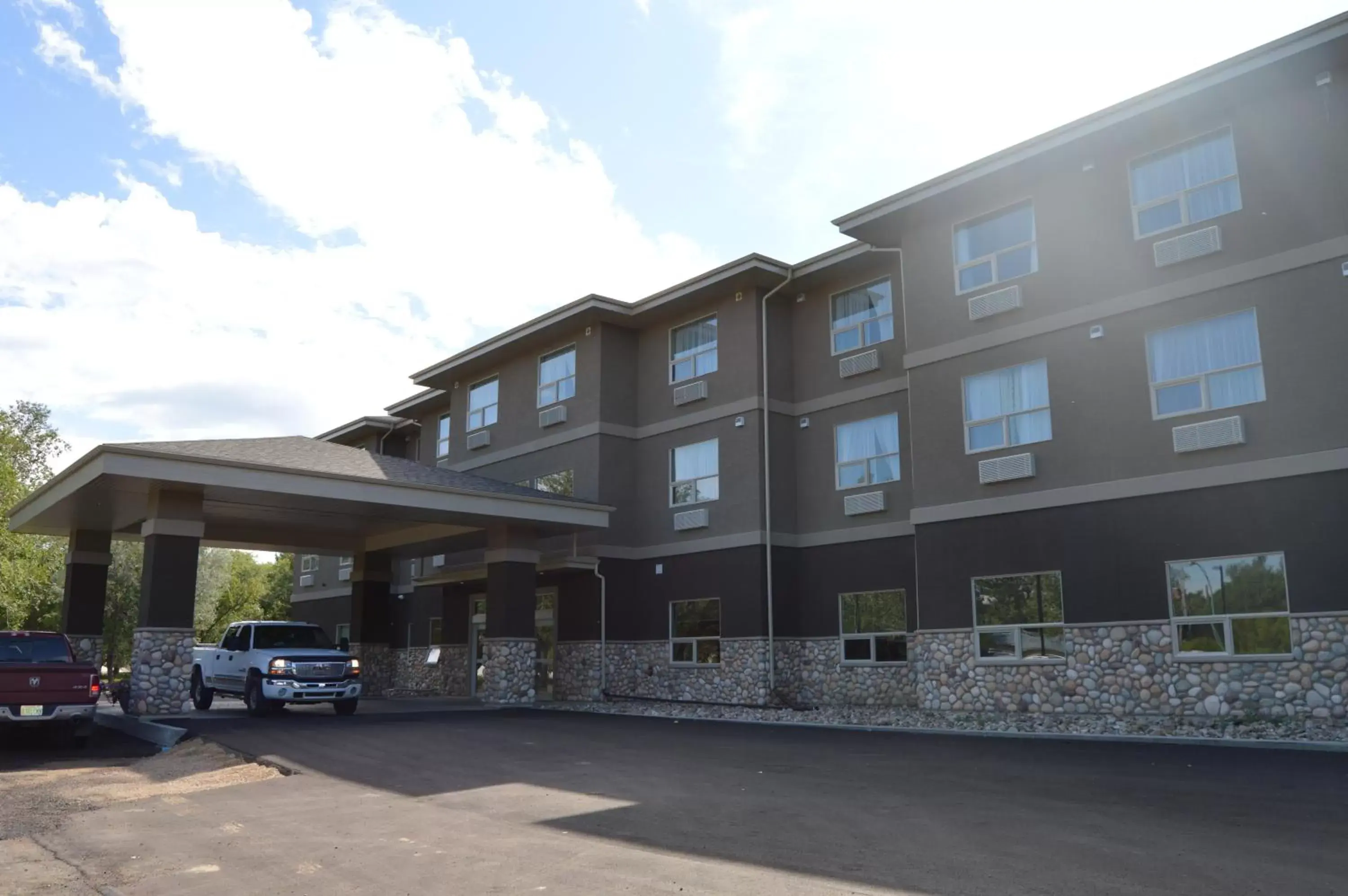 Cobble Creek Lodge Cobble Creek Lodge