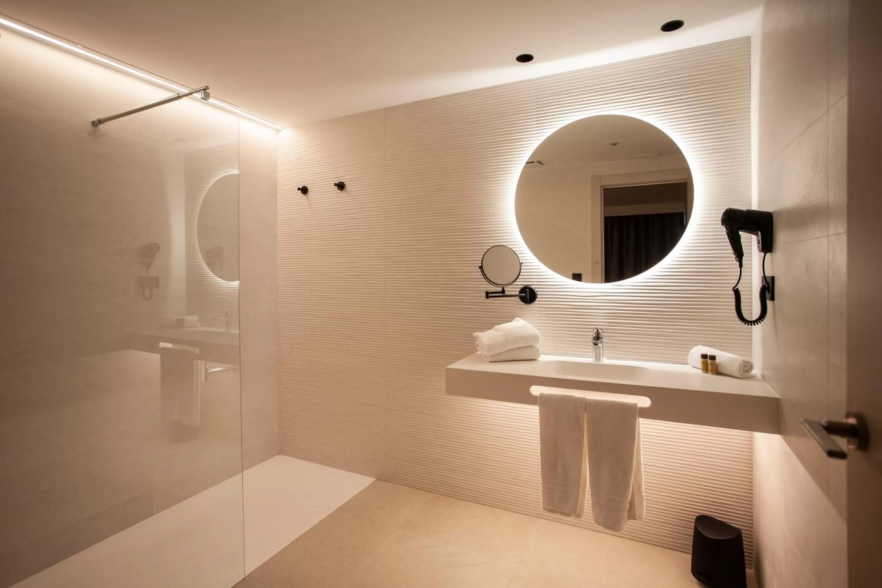 Shower in Hotel Primavera Park