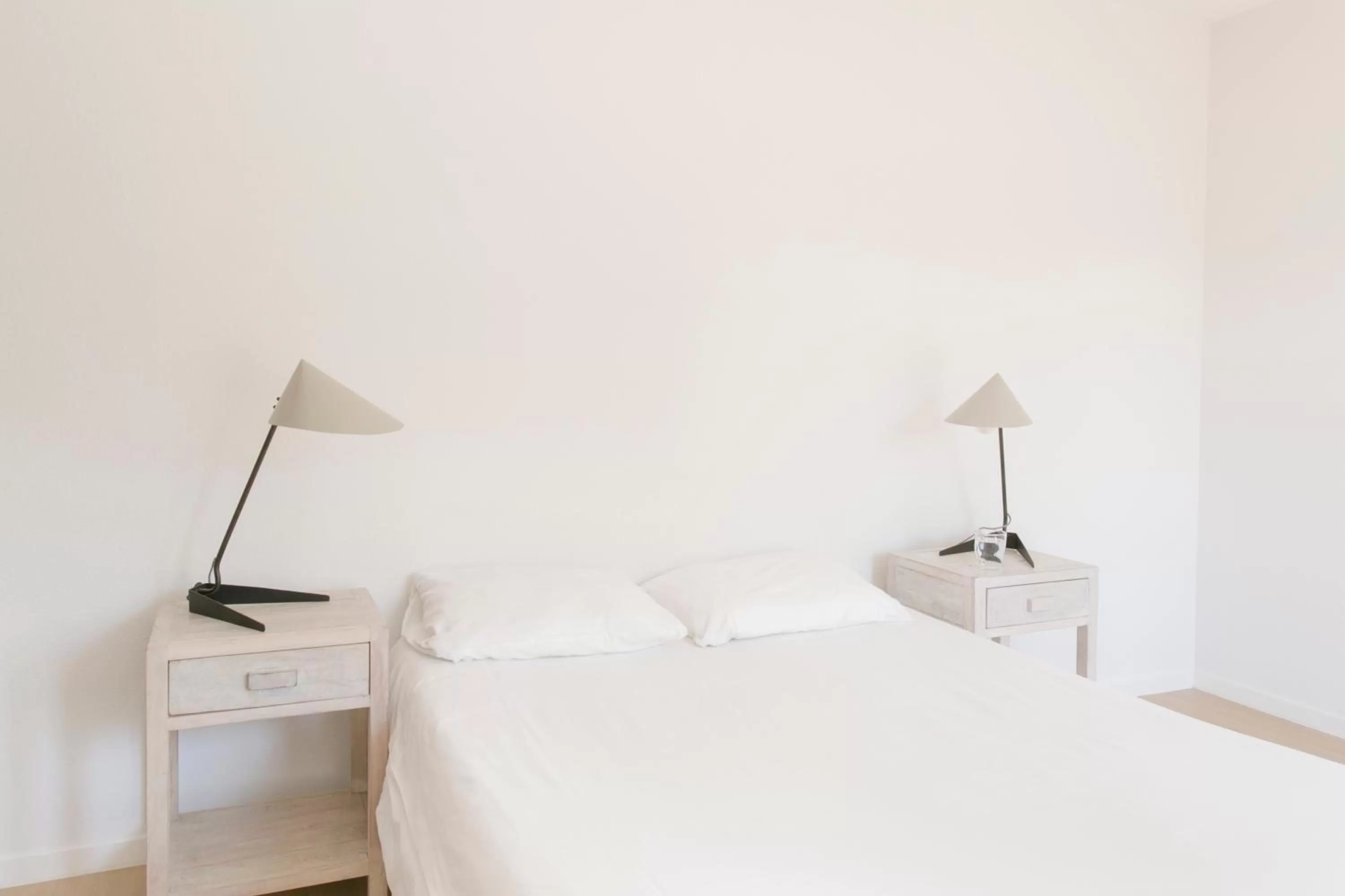 Bedroom, Bed in Zenao Appart'hôtels Troyes