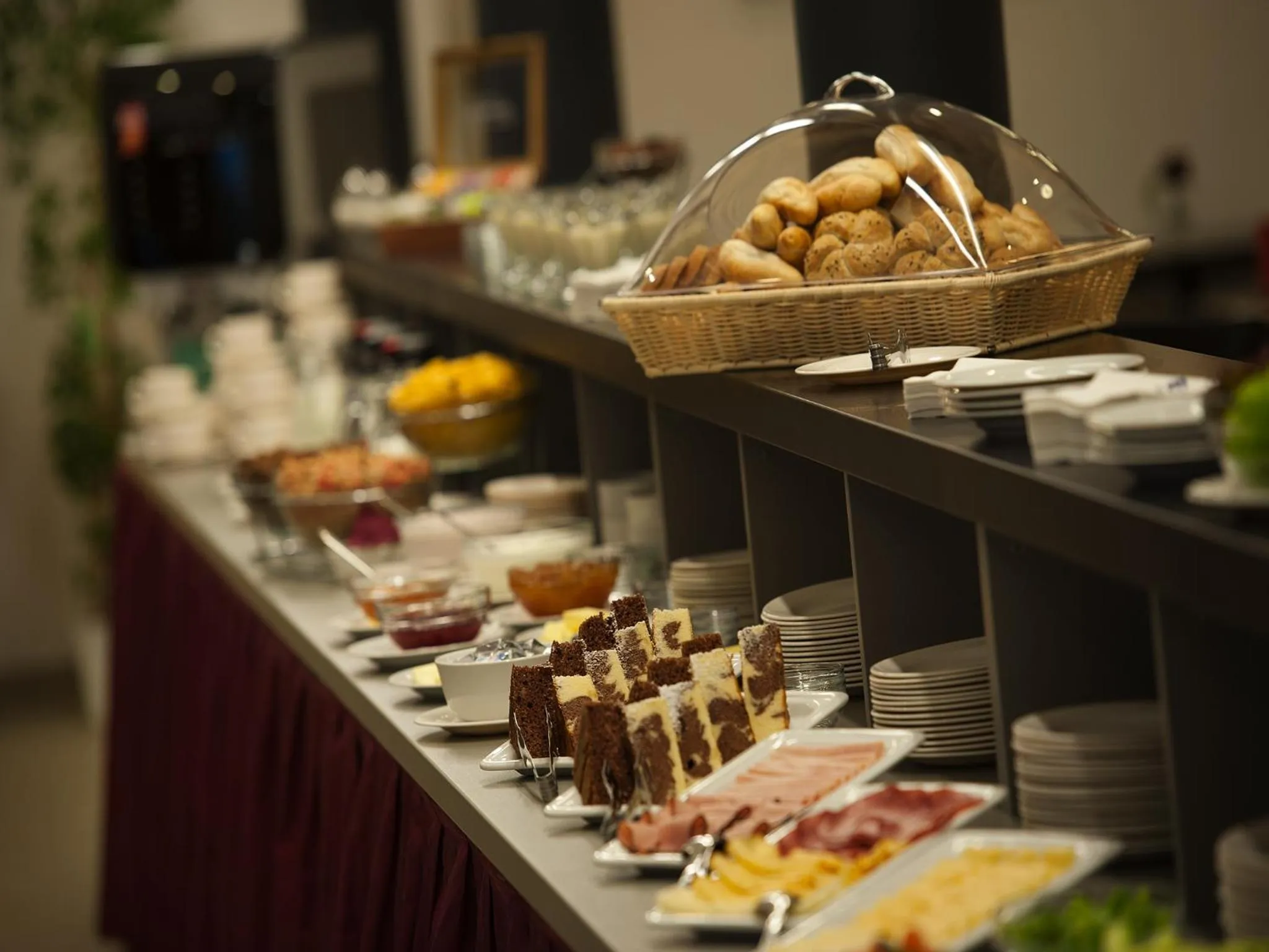Buffet breakfast in EA Business Hotel Jihlava