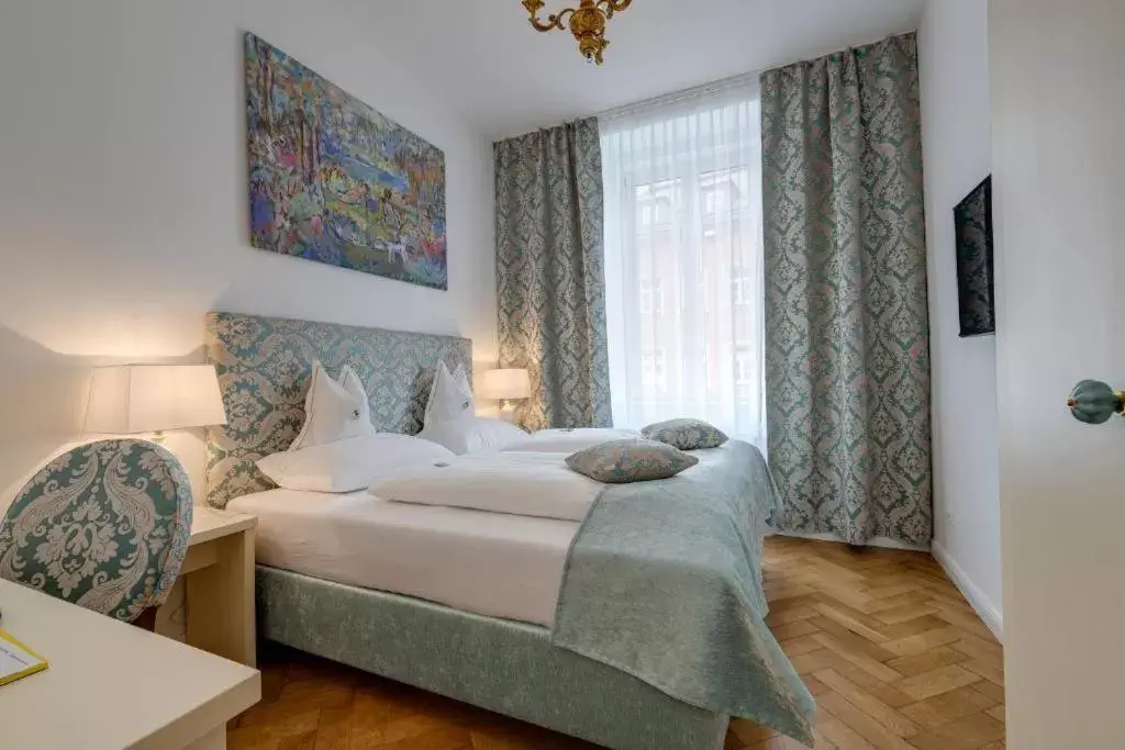 Premium Double Room in Boutique Hotel Goldenes Lamm Premium Double Room in Boutique Hotel Goldenes Lamm