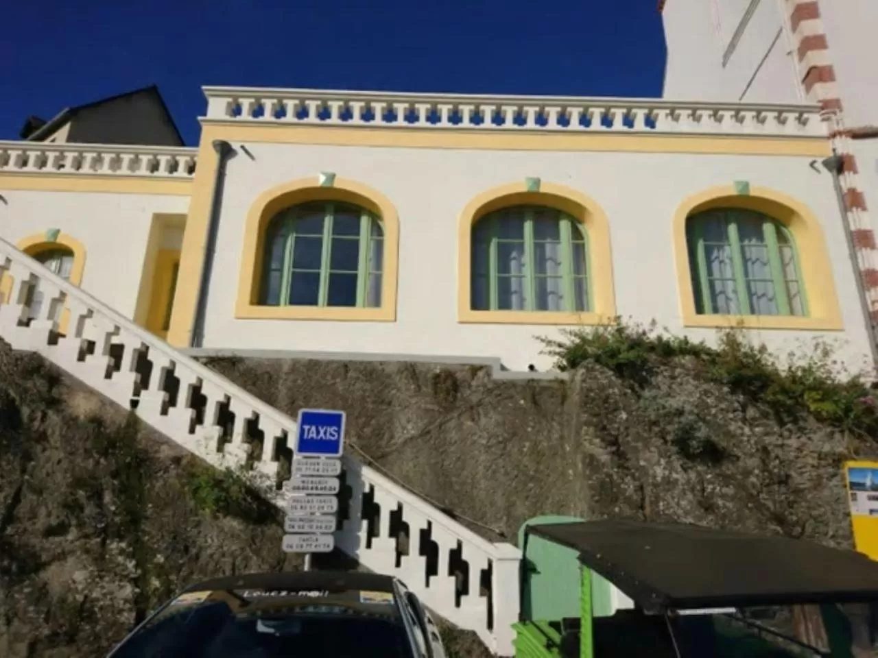 Facade/entrance in Grand Hôtel de Bretagne
