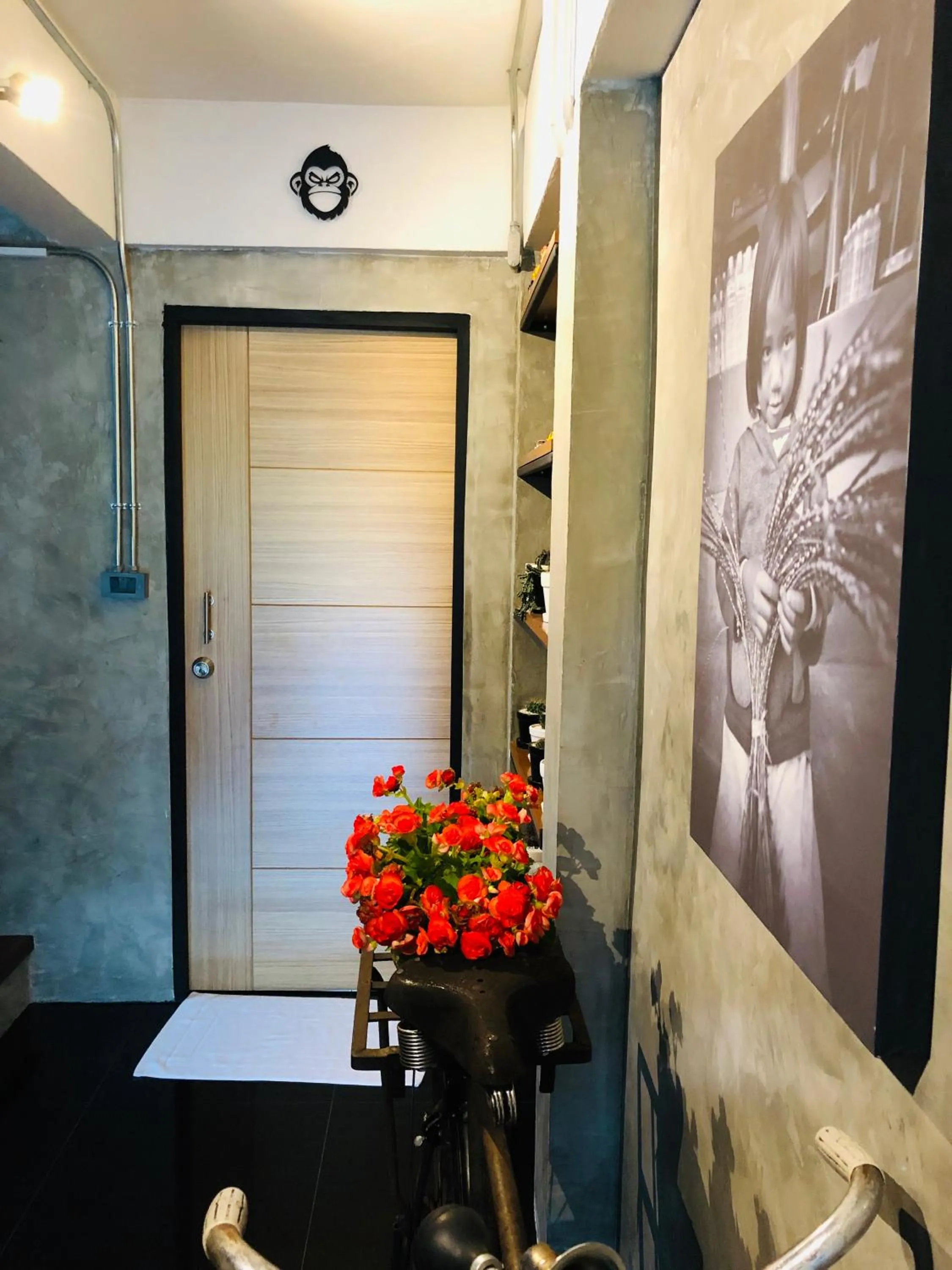 Decorative detail in Baan Lung Poshtel