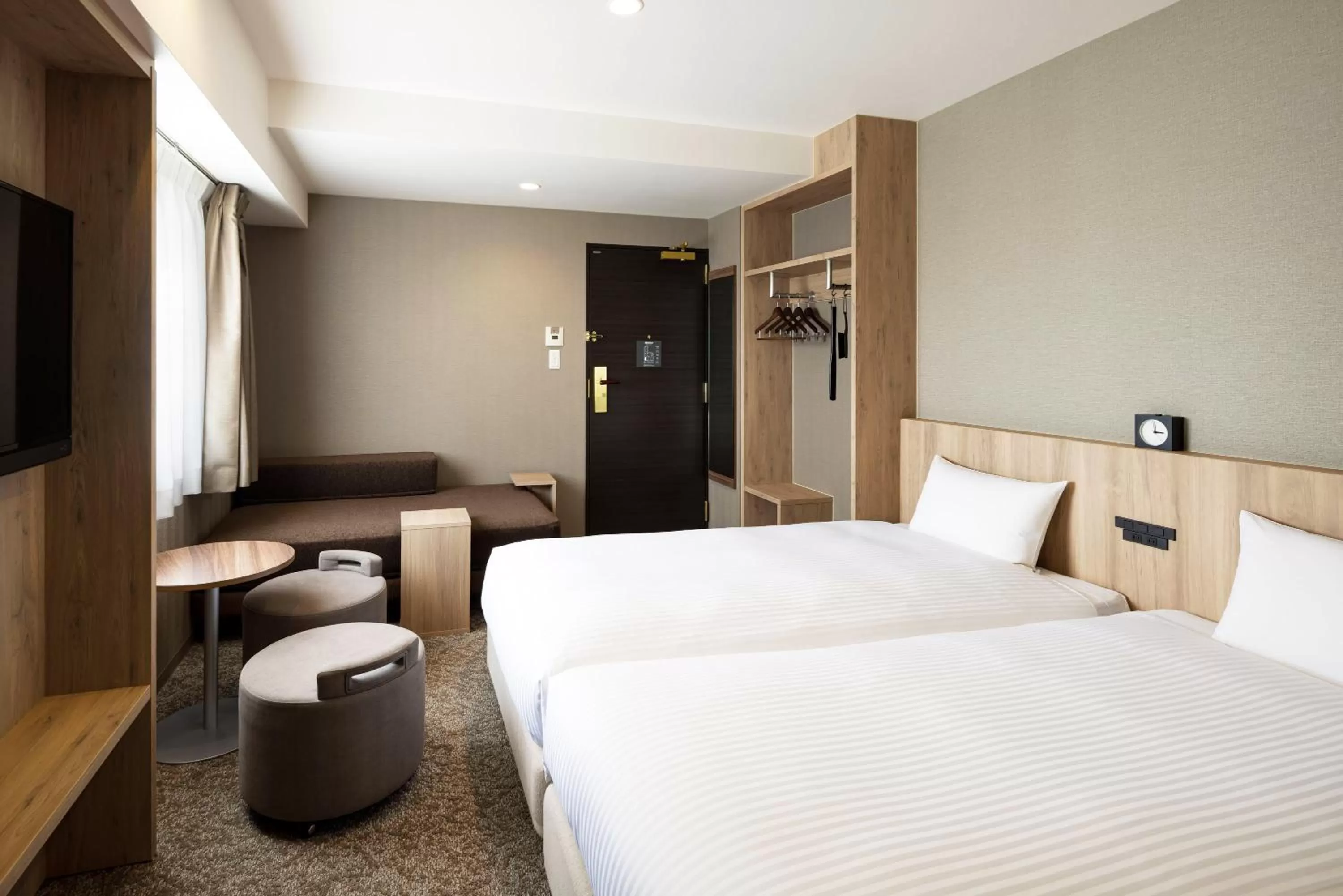 Photo of the whole room in the b namba-kuromon