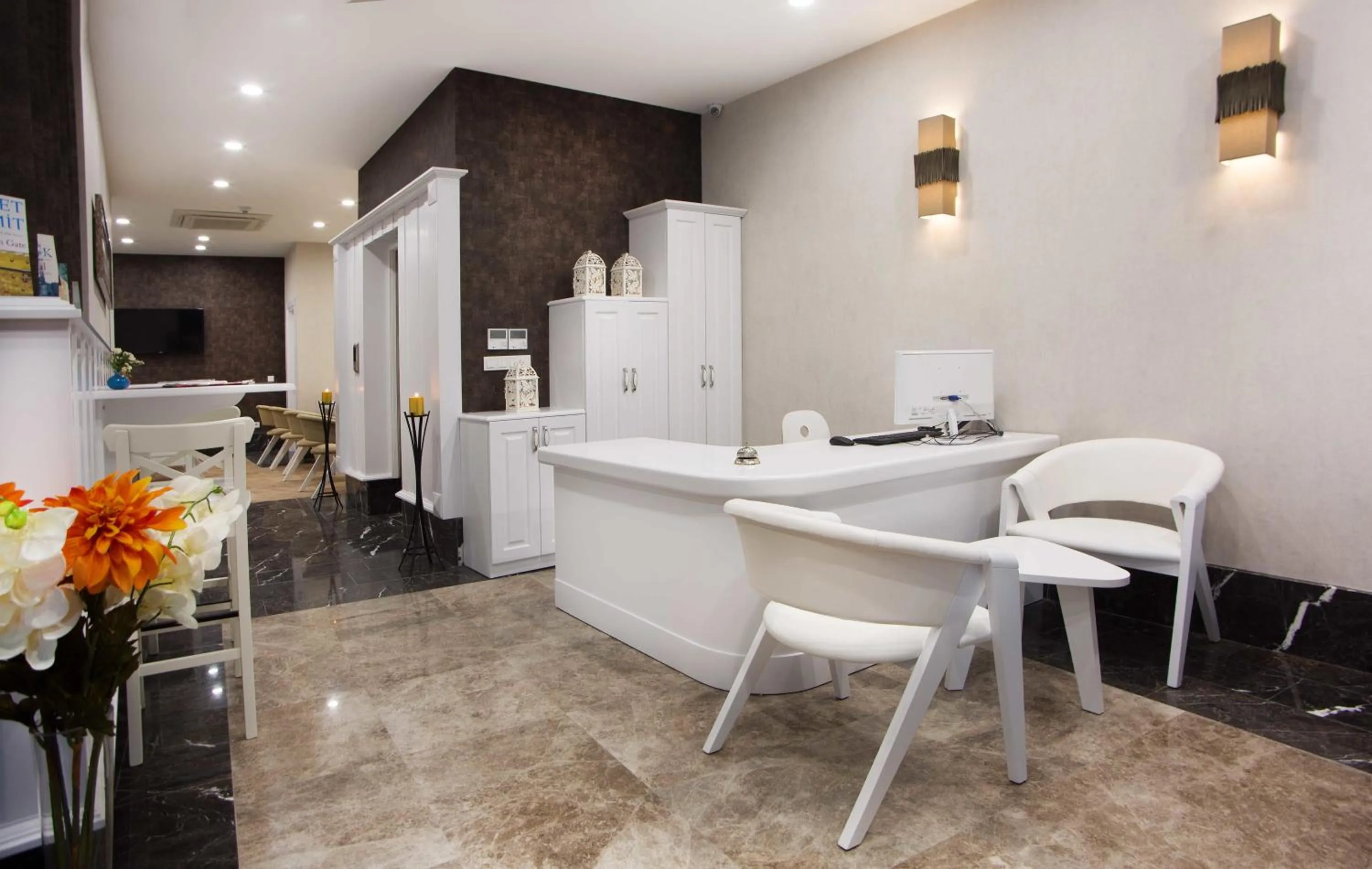 Library in Astan Hotel Taksim