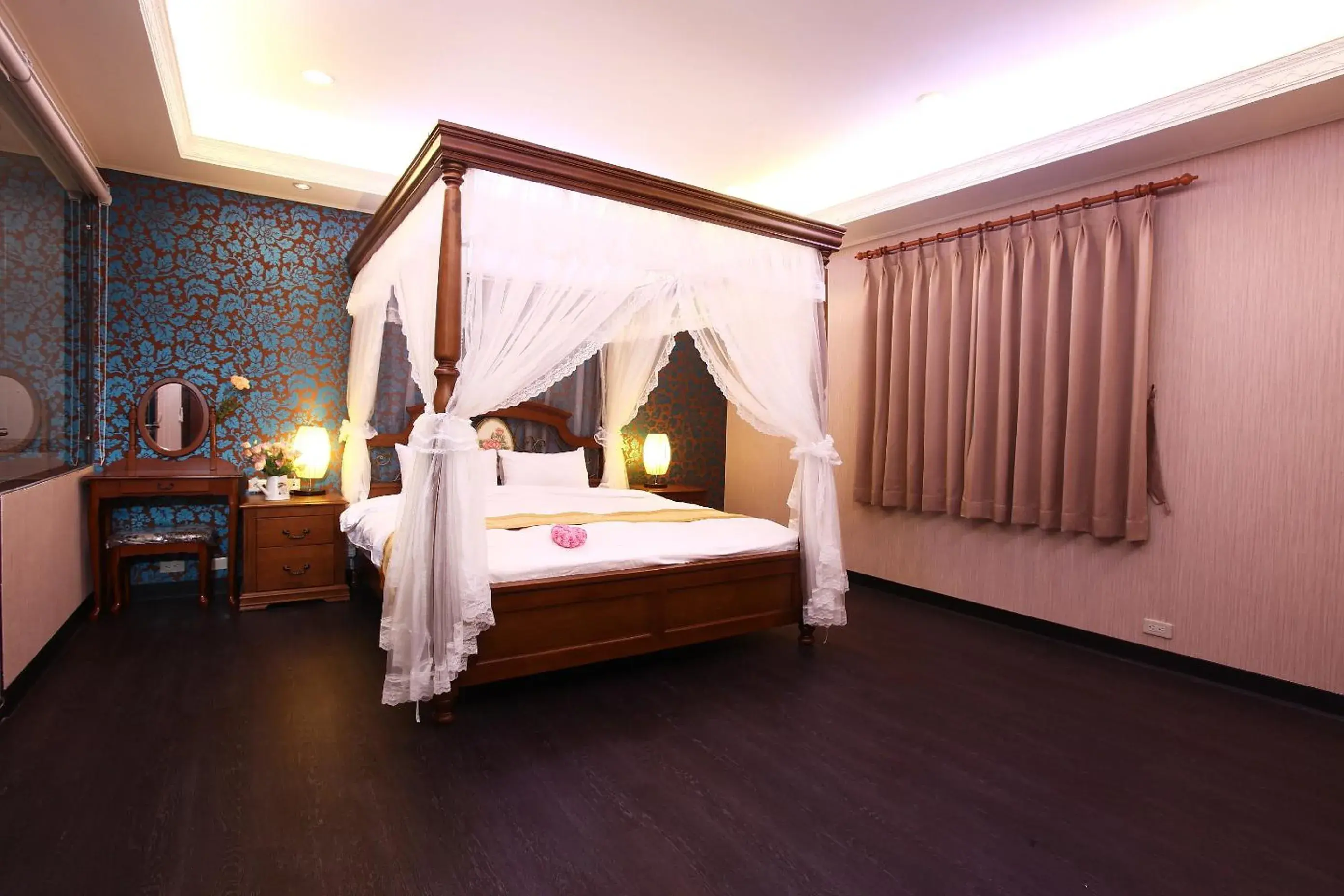 King Room with Mountain View in Hot Spring World Hotel King Room with Mountain View in Hot Spring World Hotel