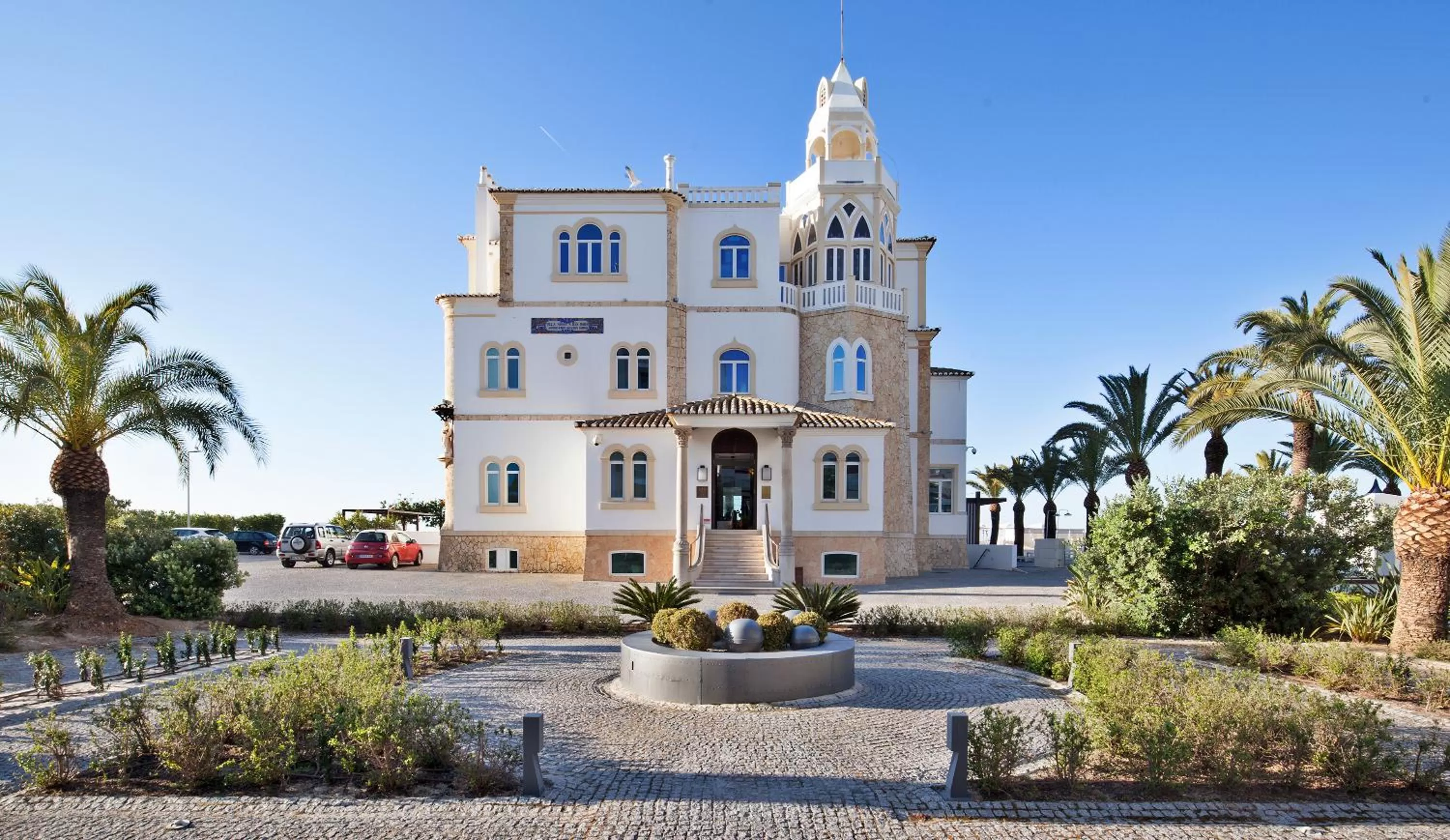 Facade/entrance in Bela Vista Hotel & Spa - Relais & Chateaux