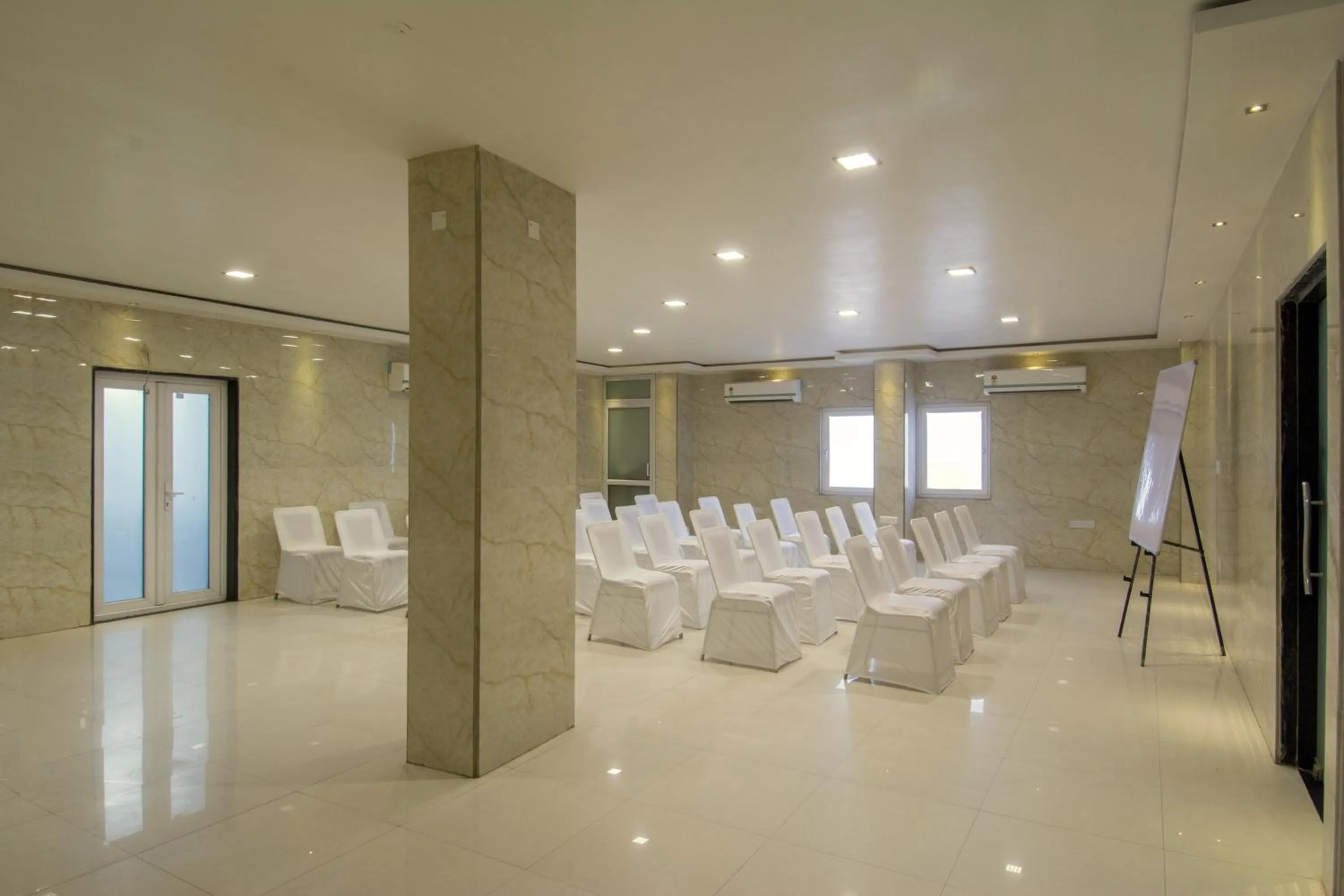 Banquet/Function facilities in Hotel Metropolitan