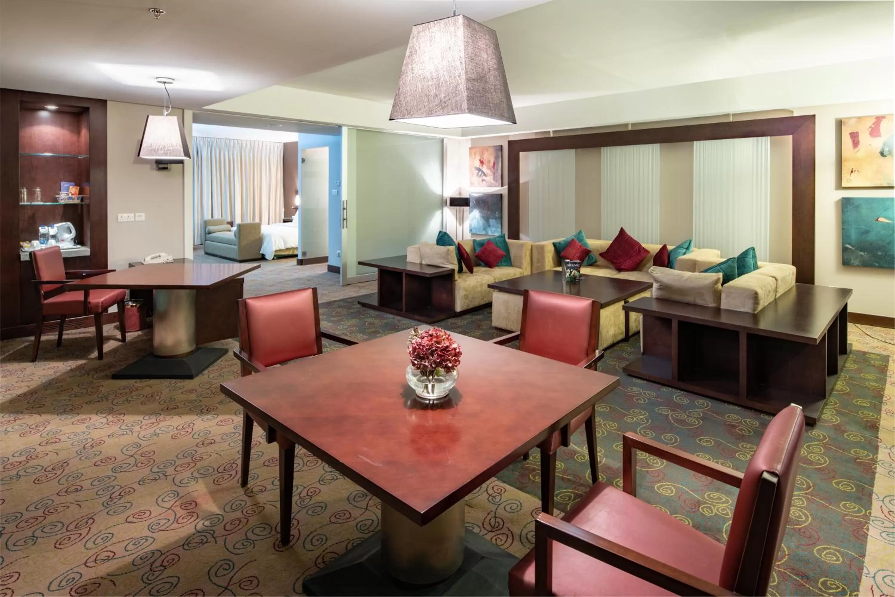 Living room, Restaurant/Places to Eat in Radisson Blu Hotel, Riyadh