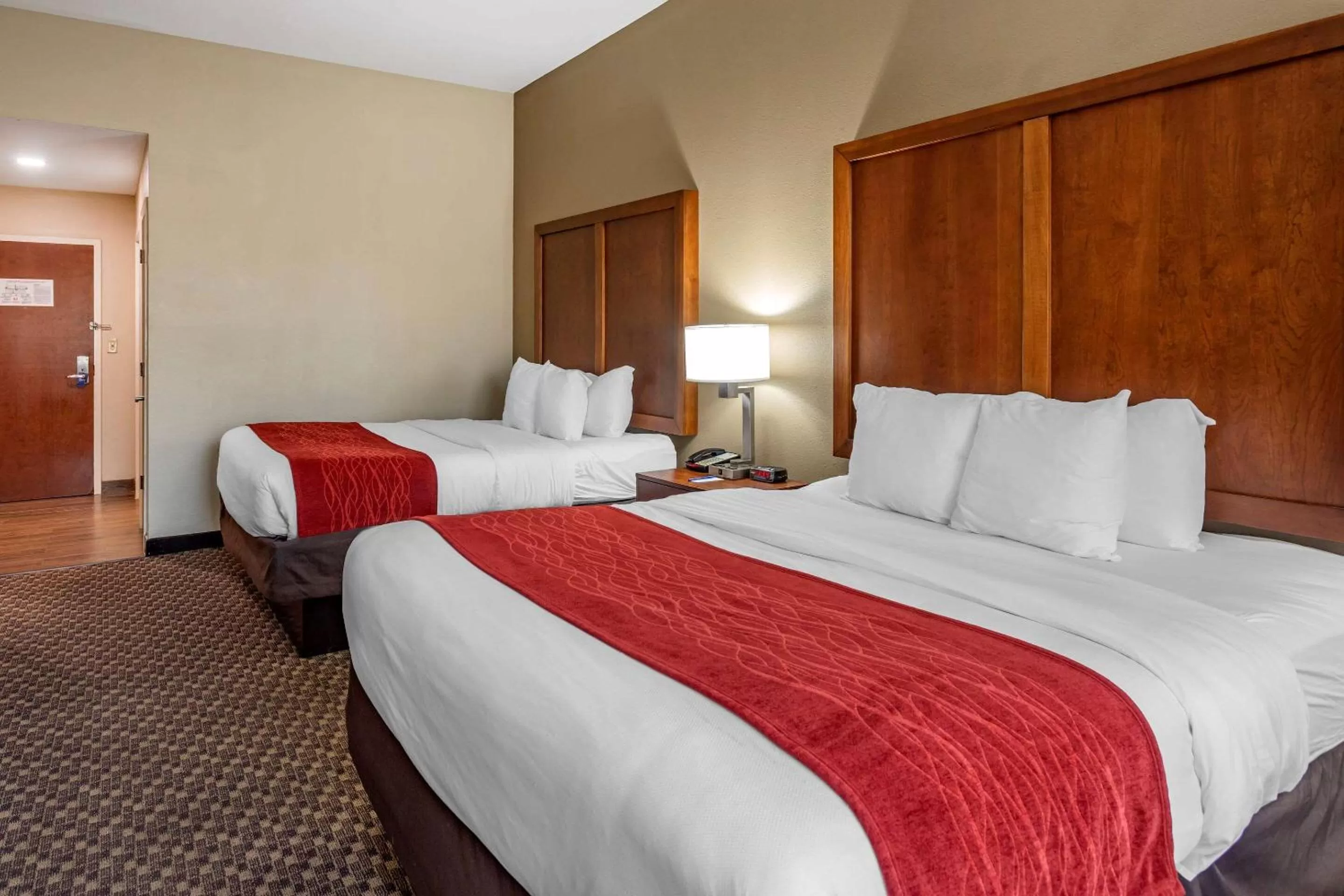 Photo of the whole room, Bed in Comfort Inn & Suites Atoka-Millington