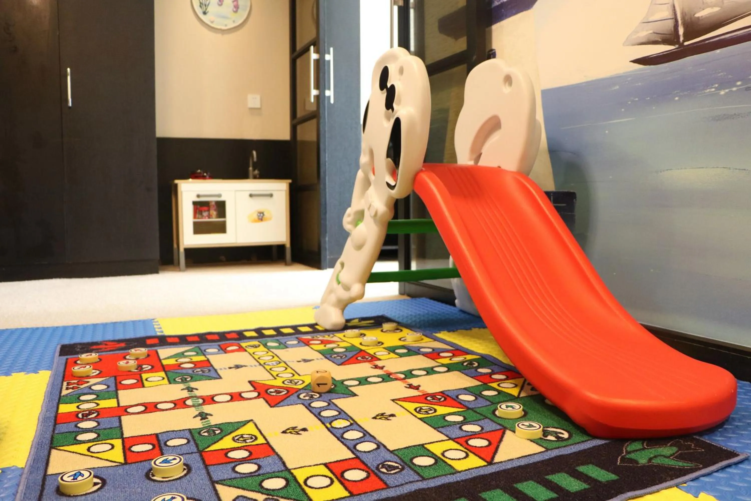 Photo of the whole room in Crowne Plaza Shanghai Xiayang Lake by IHG