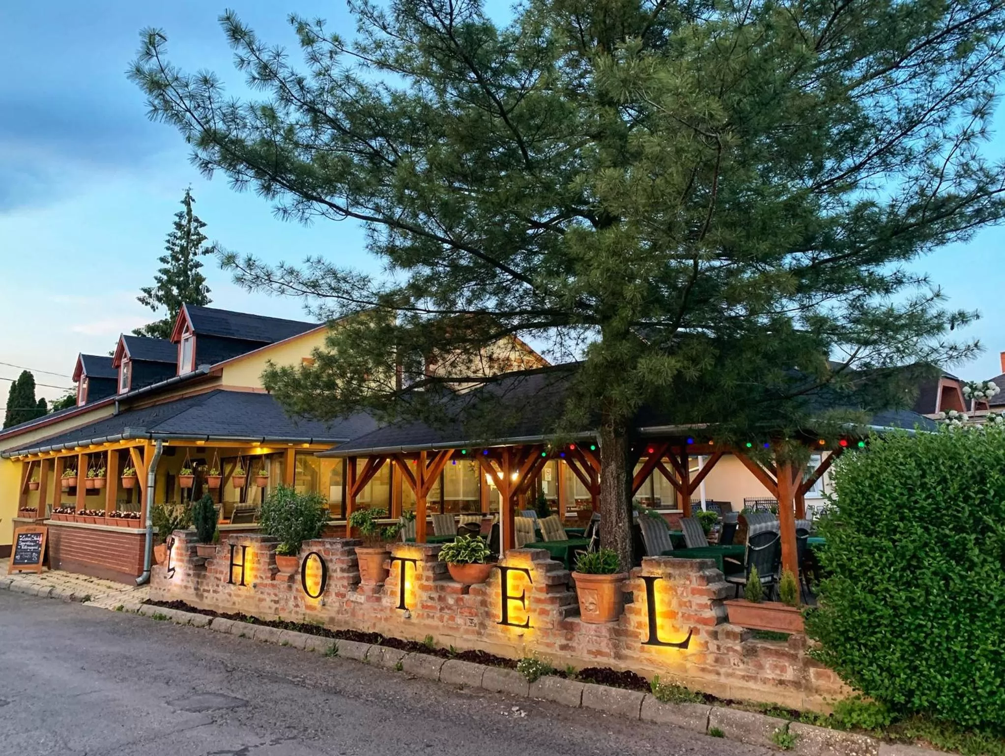 Property Building in Hotel Zéta