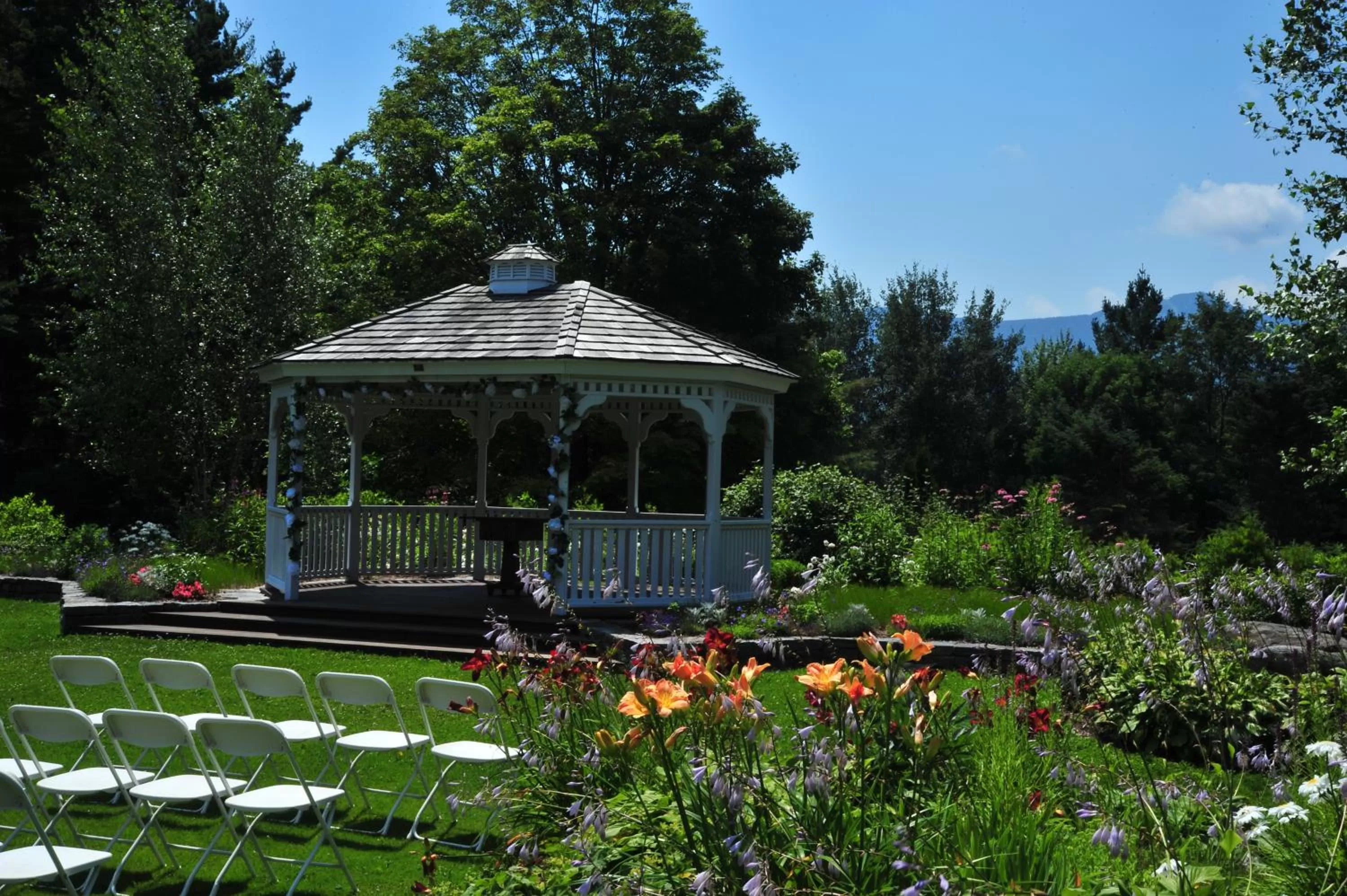 Property building in Summit Lodge