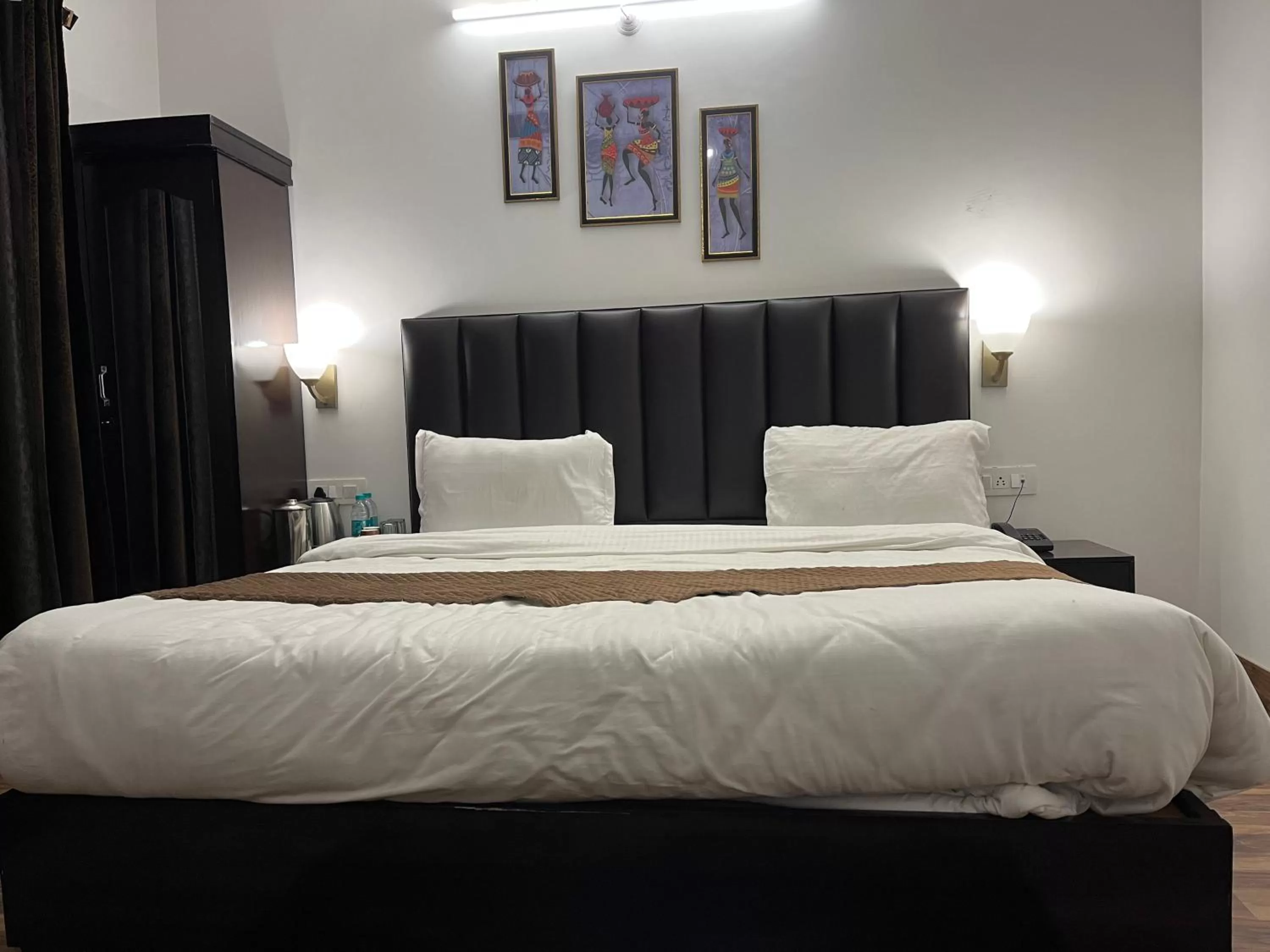 Bed in Cedar Woods Resort