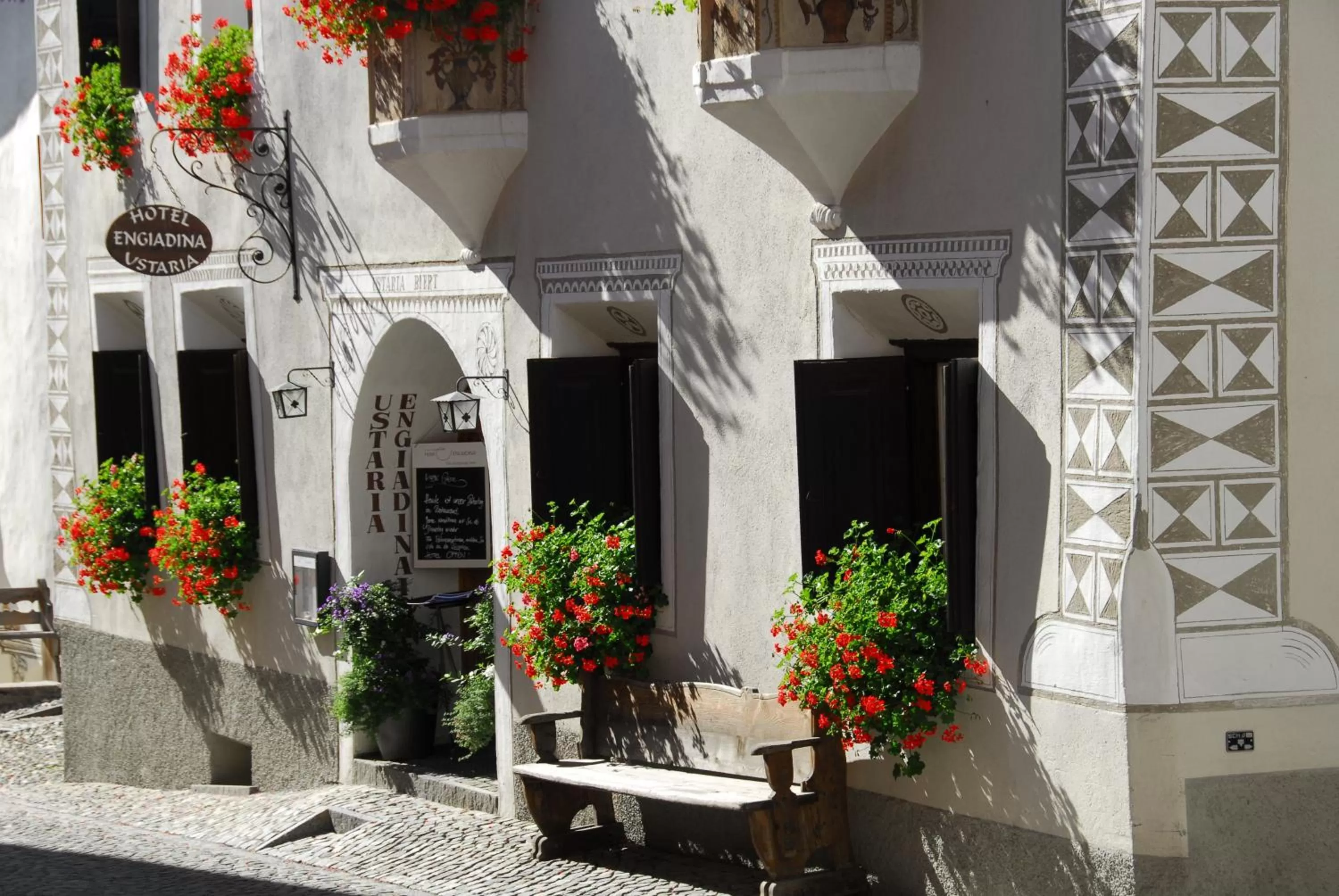 Facade/entrance in Hotel Engiadina
