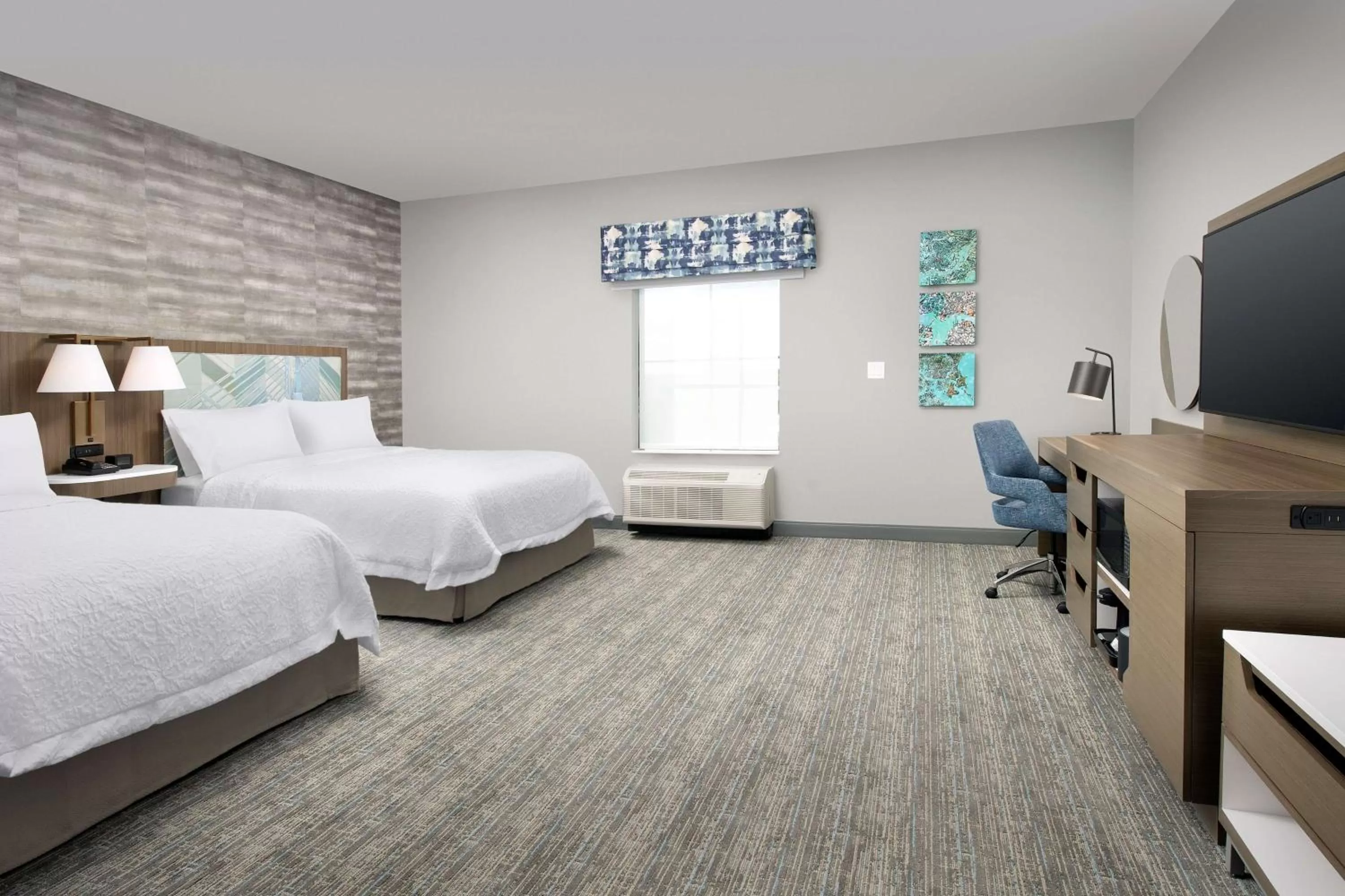 Bedroom, Bed in Hampton Inn Boston Logan Airport Chelsea