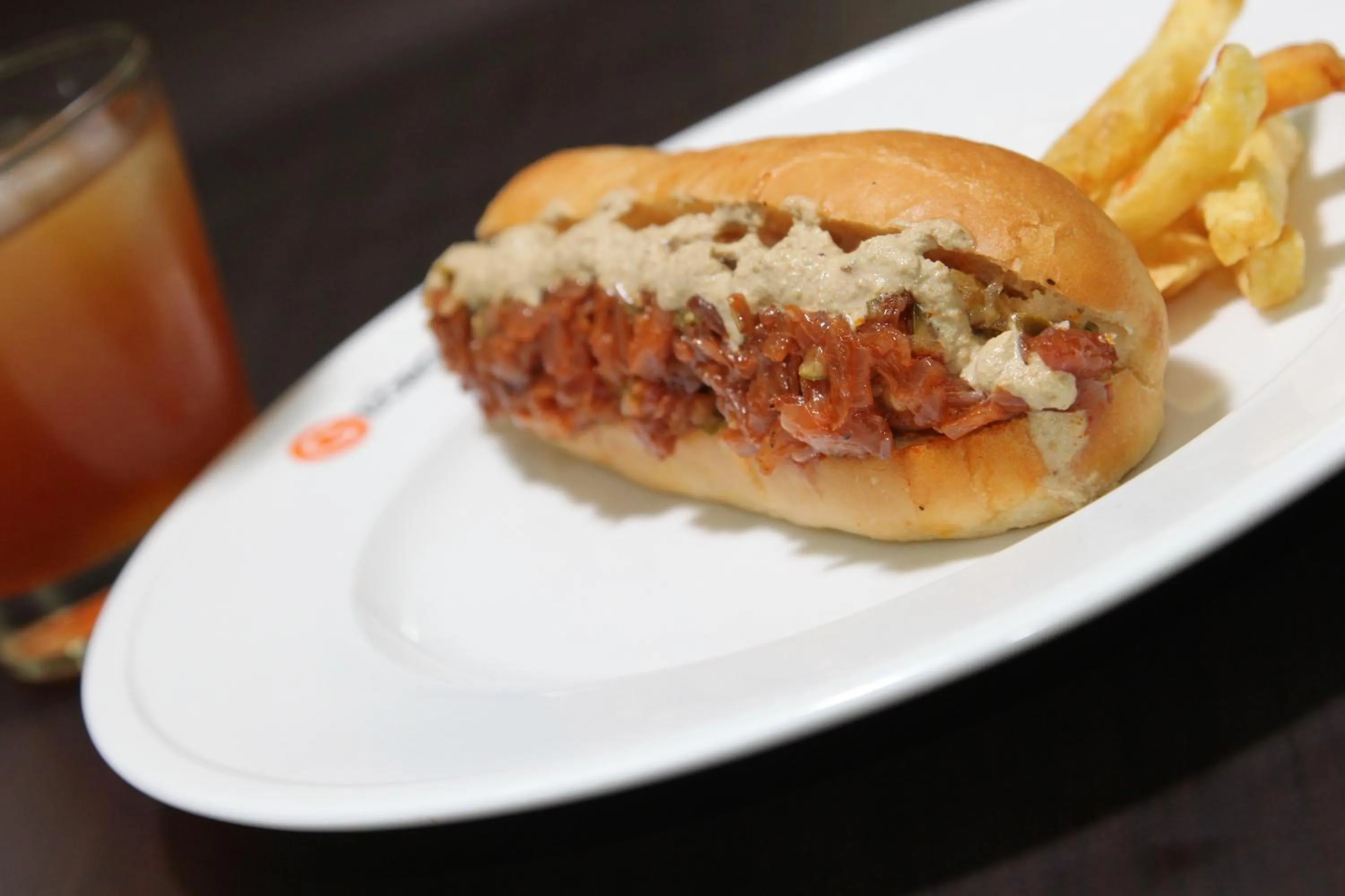 Food and drinks in Richmond Hotel & Suites