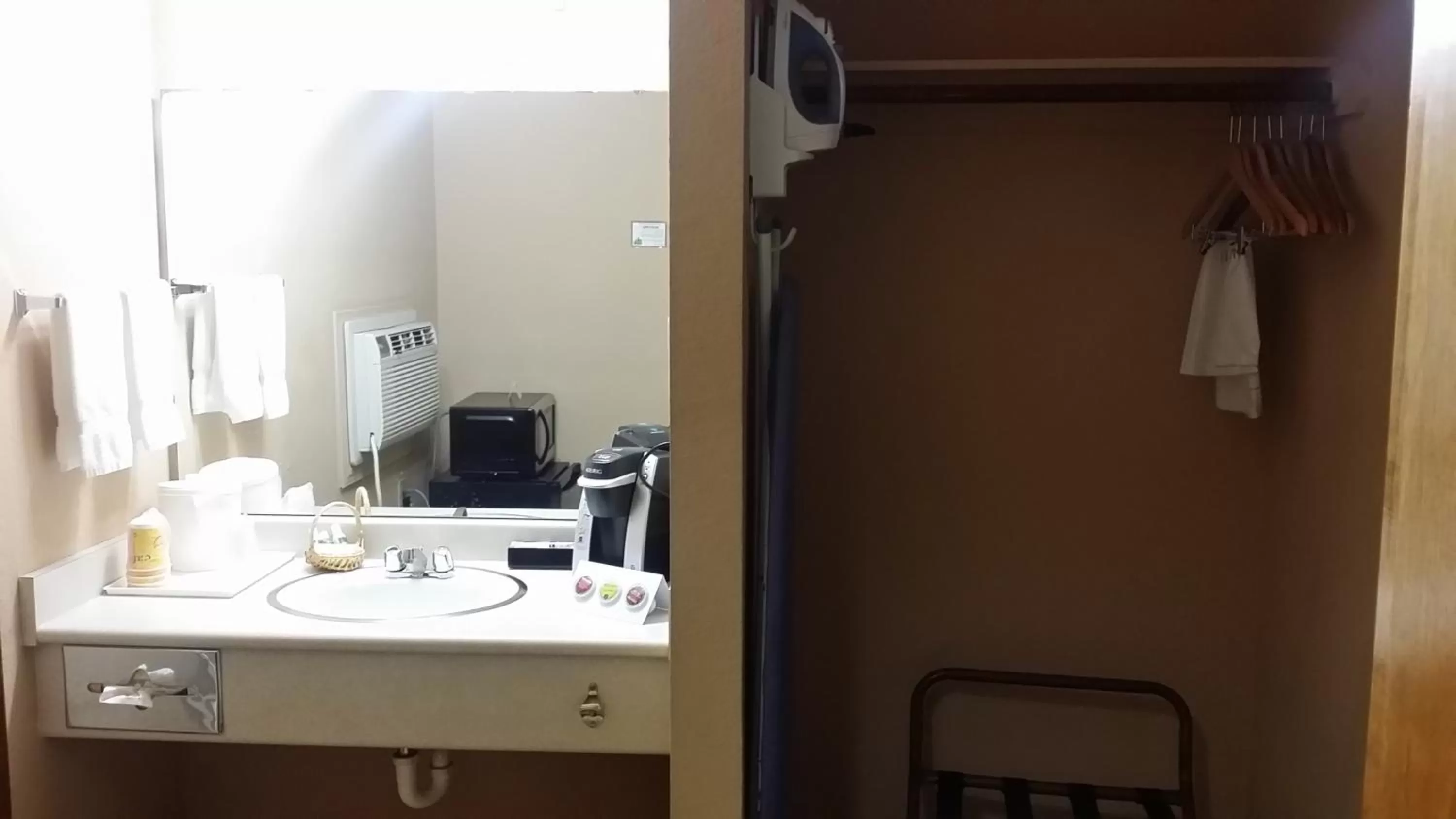 Bathroom in Wildwood Inn