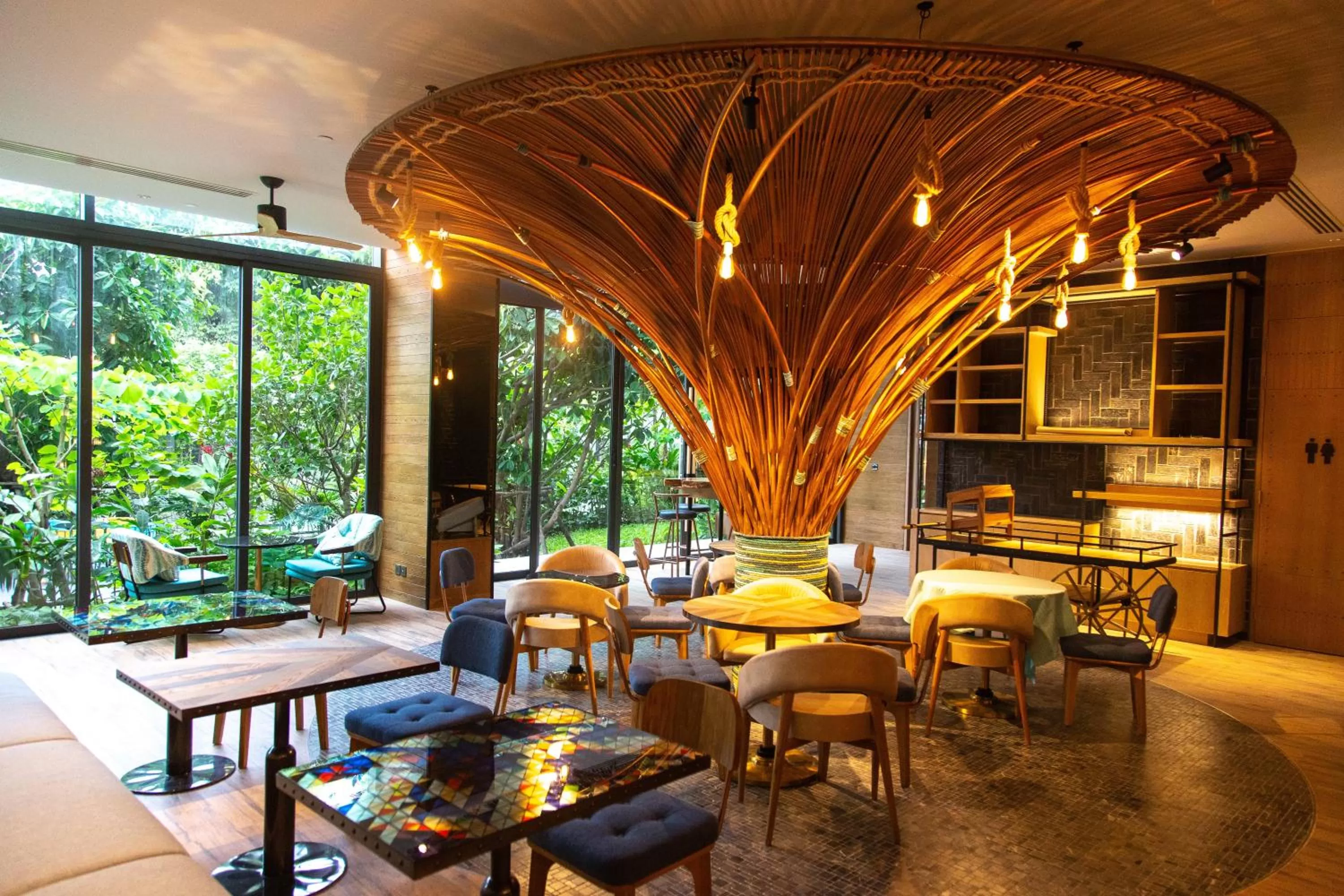 Restaurant/places to eat in Hotel Indigo Phuket Patong by IHG