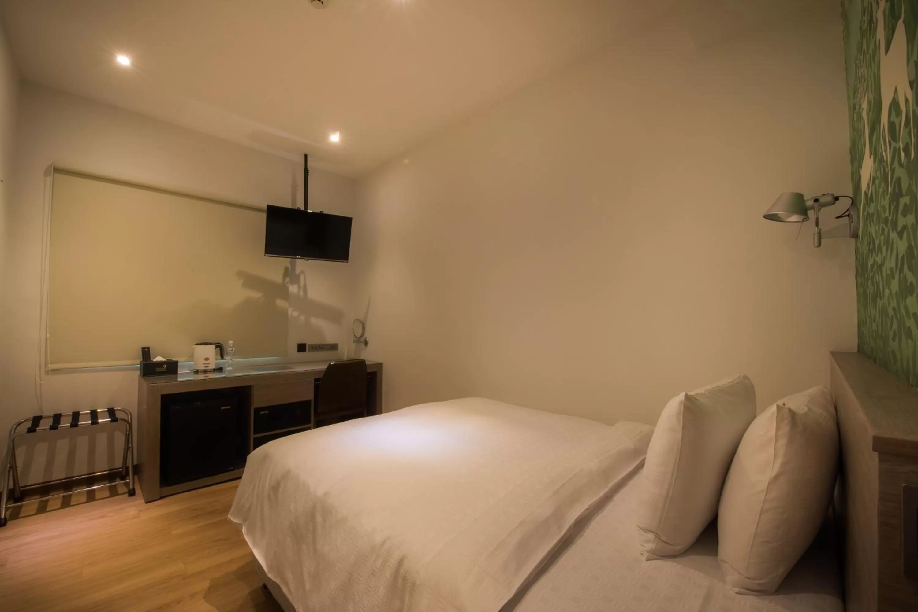 Coffee/tea facilities, Bed in Legend Hotel Kaohsiung Pier2