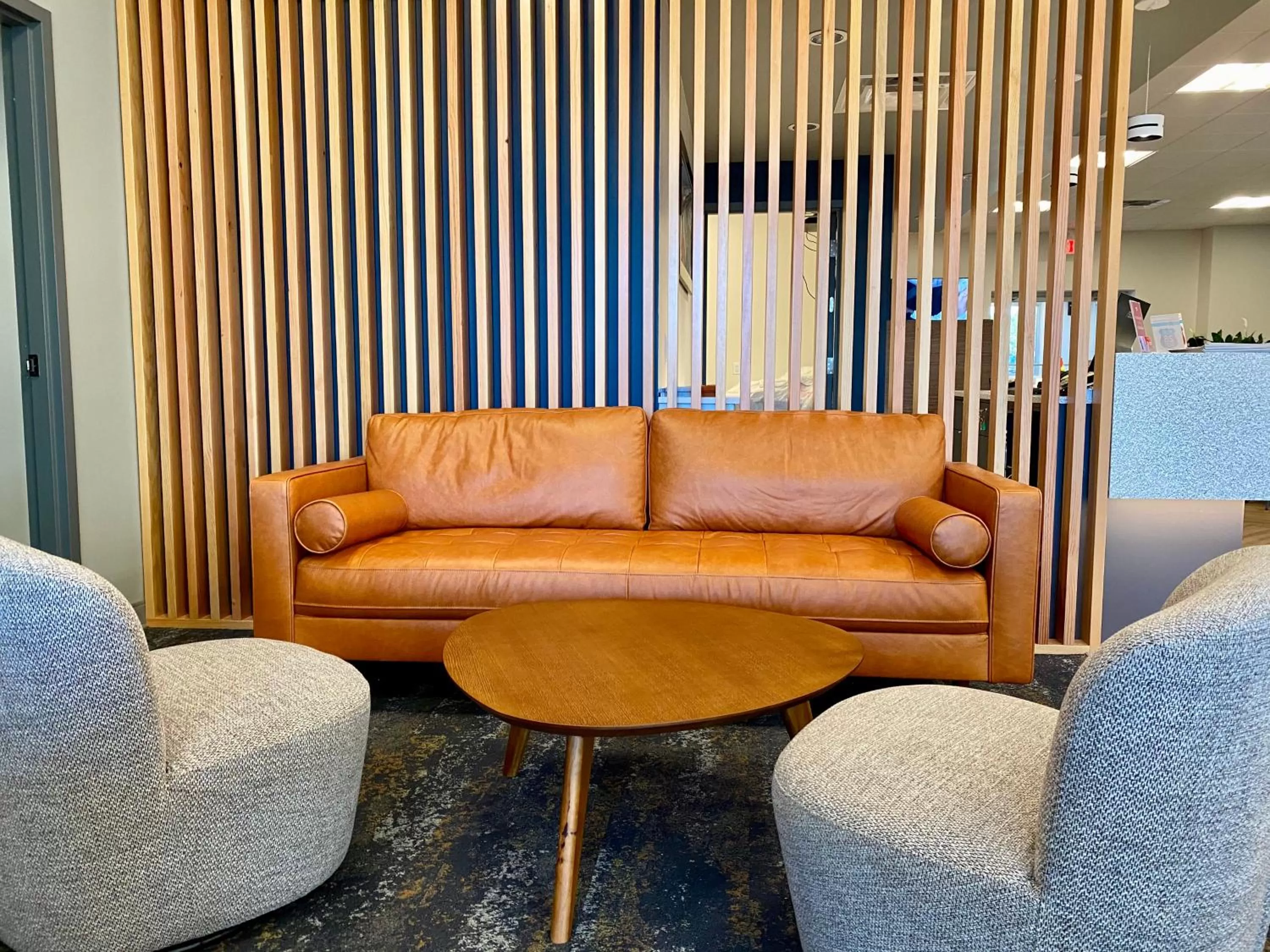 Lobby or reception in Howard Johnson by Wyndham Winnipeg West