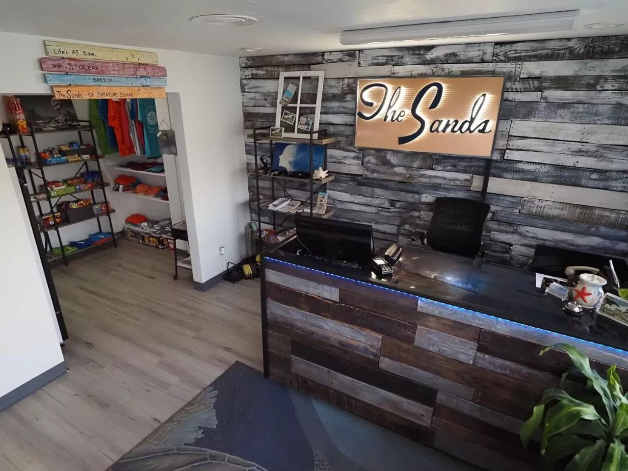 Lobby or reception in The Sands of Treasure Island