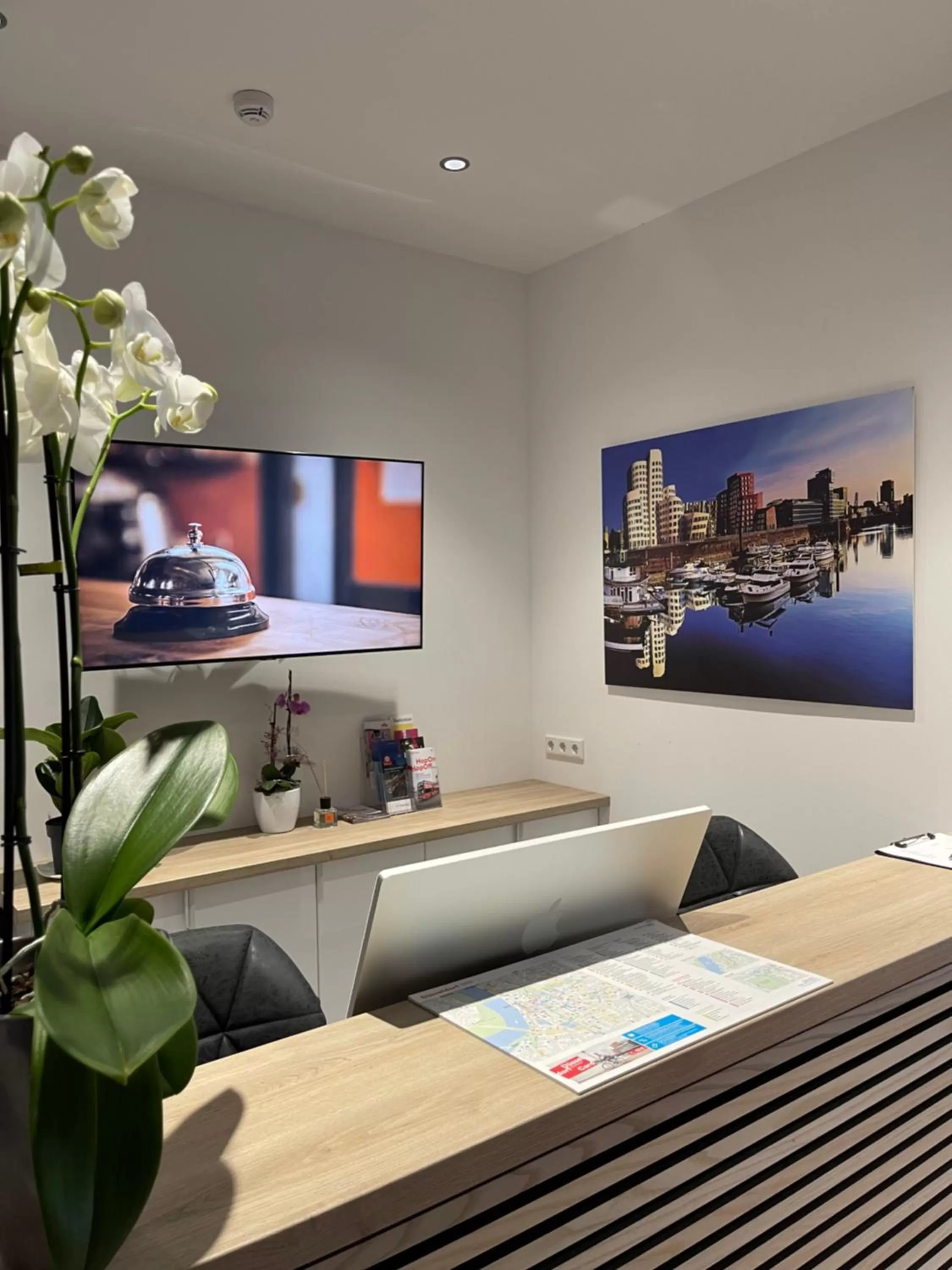 Lobby or reception in Palm Premium Hotel & Apartments