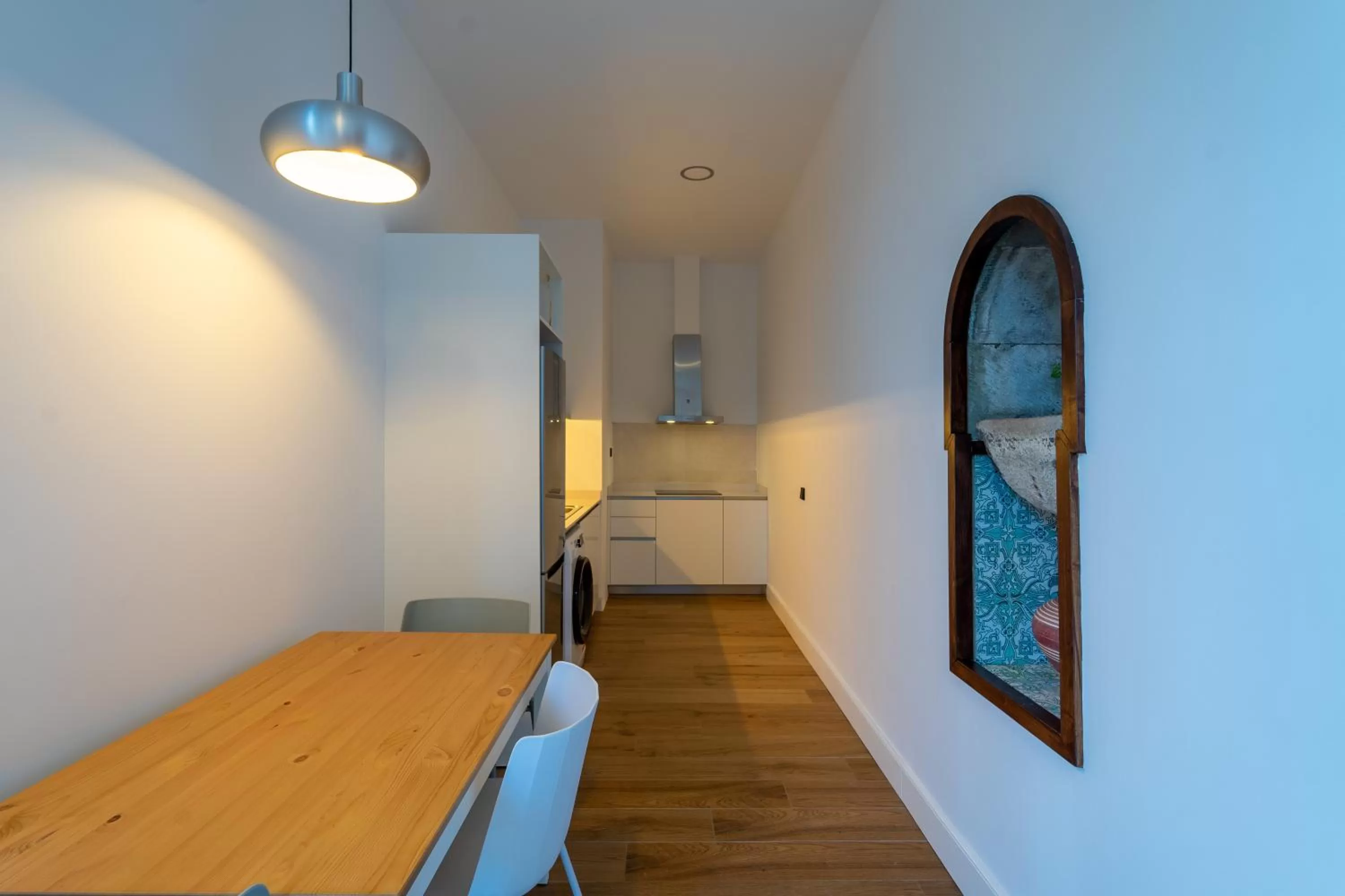 Kitchen or kitchenette, Dining Area in Albor Suites