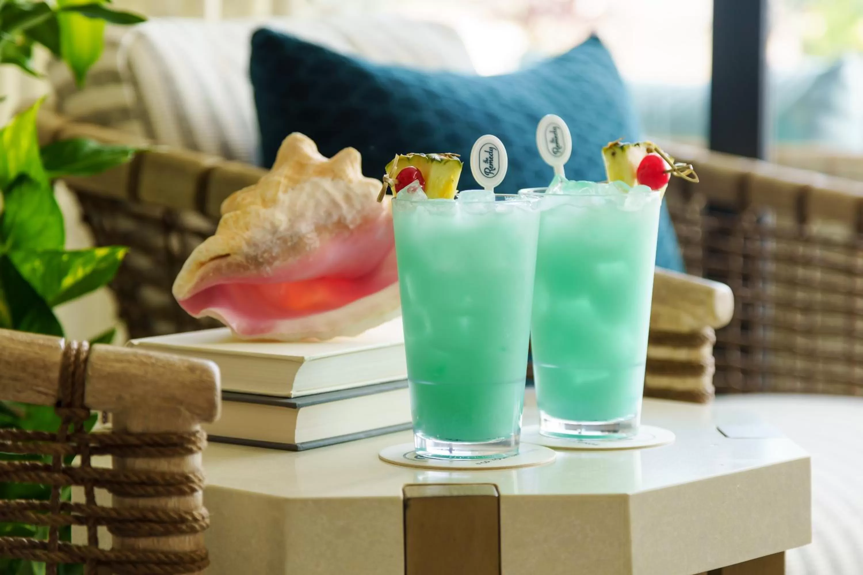 Food and drinks in Beal House Fort Walton Beach, Tapestry Collection By Hilton