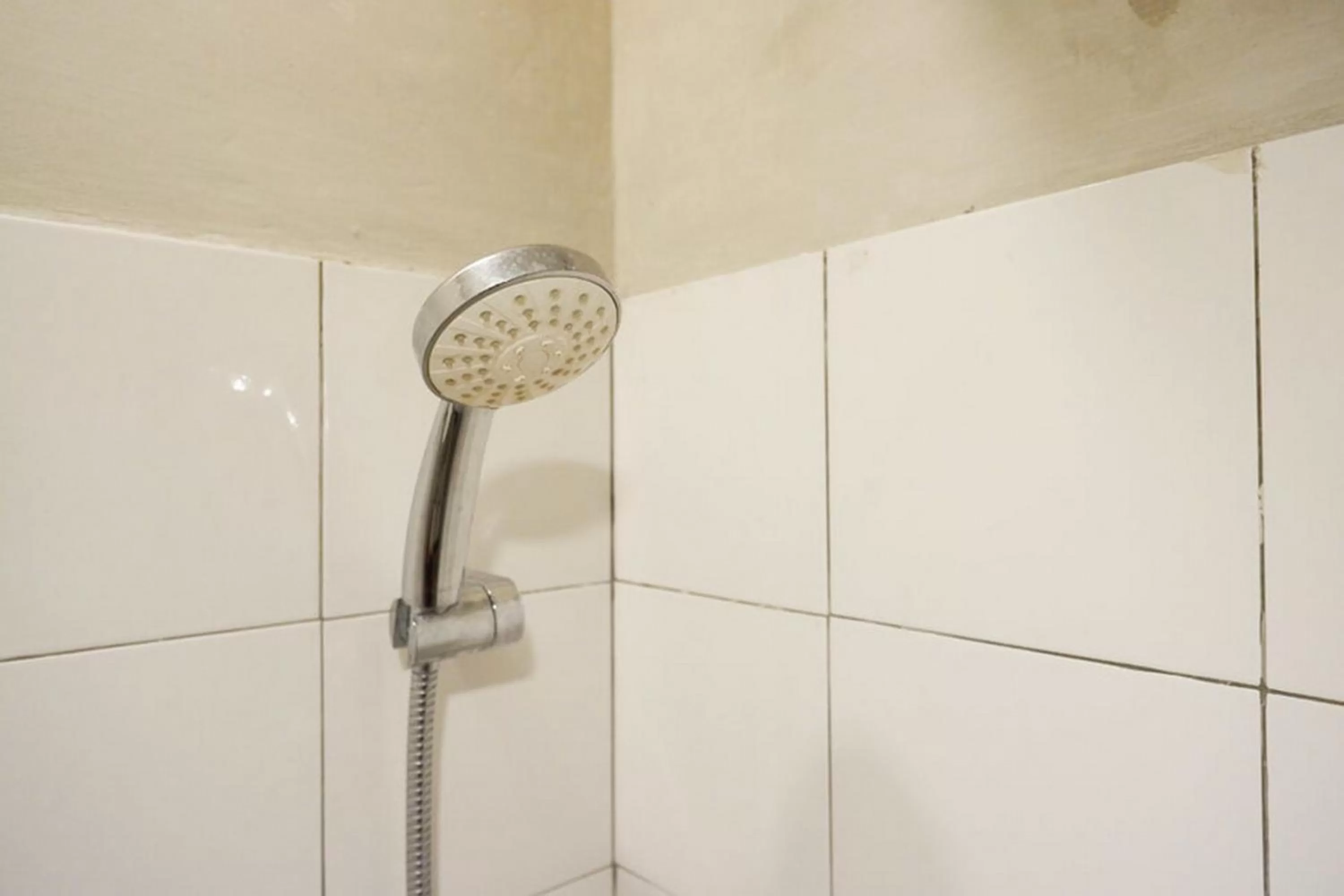 RedDoorz Plus near Kawasan Sam Poo Kong Semarang